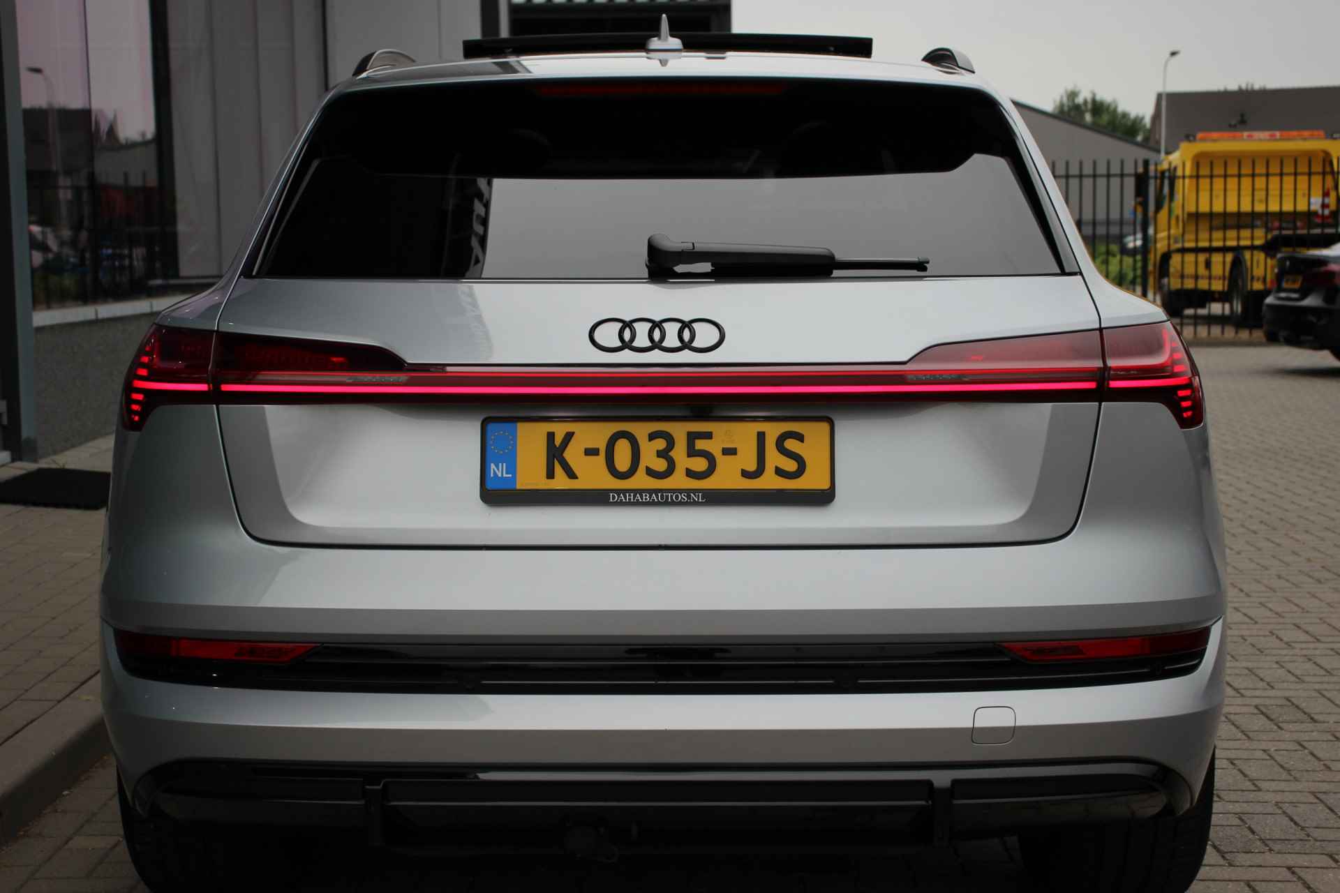 Audi e-tron 50 quattro S edition 71 kWh | Leder | Pano. Dak | Trekhaak - 8/34