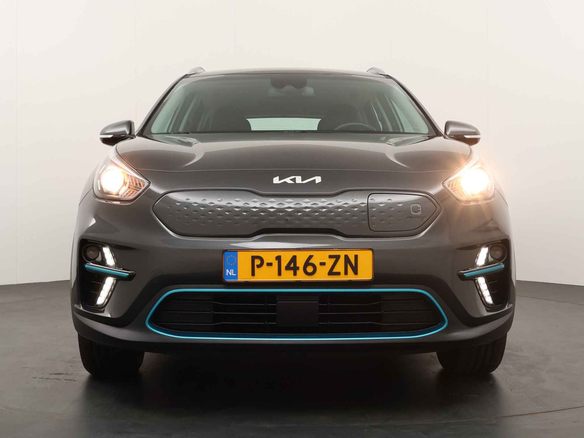 Kia e-Niro DynamicLine 64 kWh *€2000 Subsidie beschikbaar* - Navigatie - Camera - Climate control - Apple Carplay/Android Auto - Fabrieksgarantie tot 07-2029 - 12/48