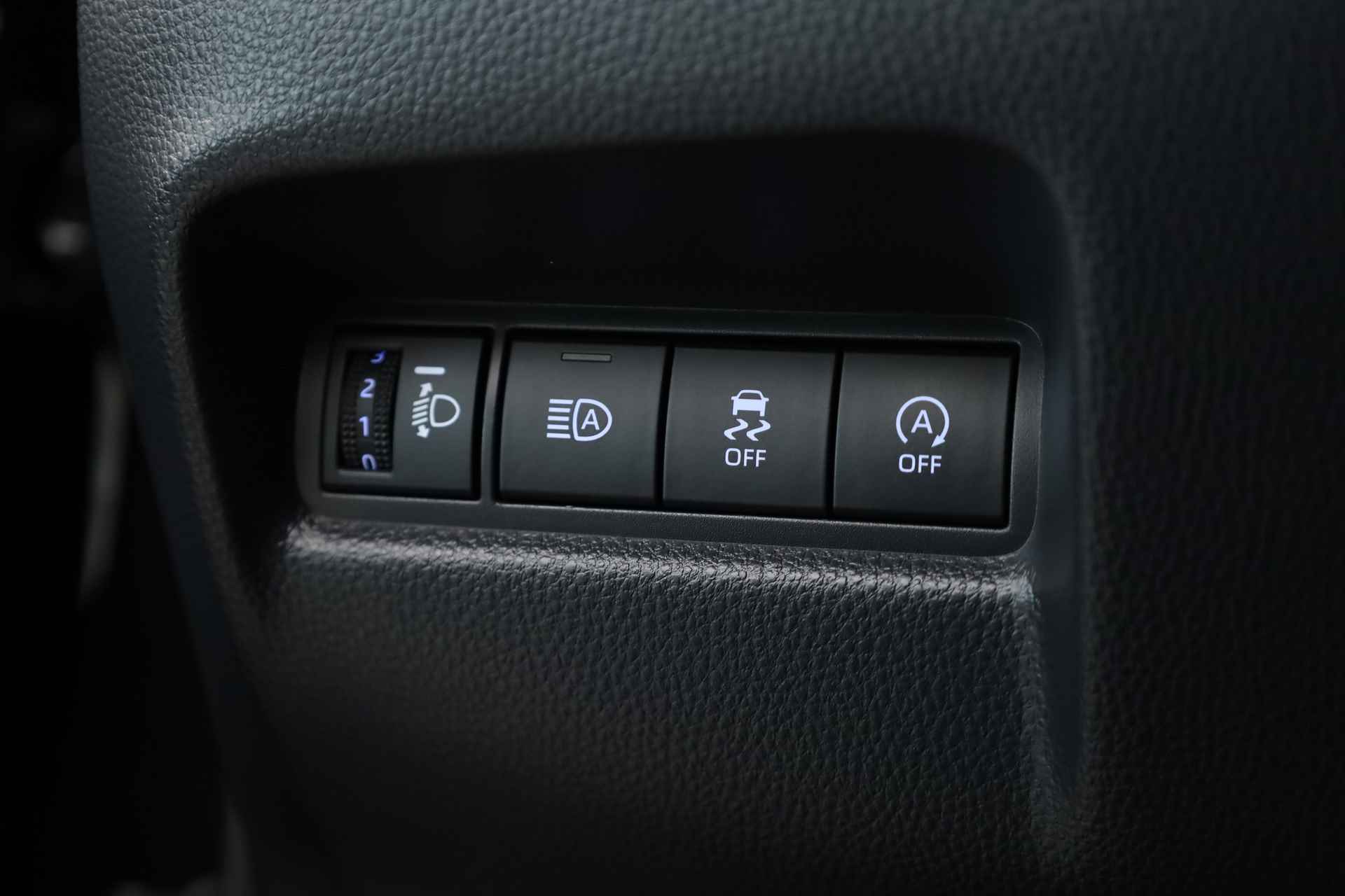 Toyota Aygo X 1.0 VVT-i MT first | Navi by app | Camera | Clima | Adapt. Cruise - 6/23