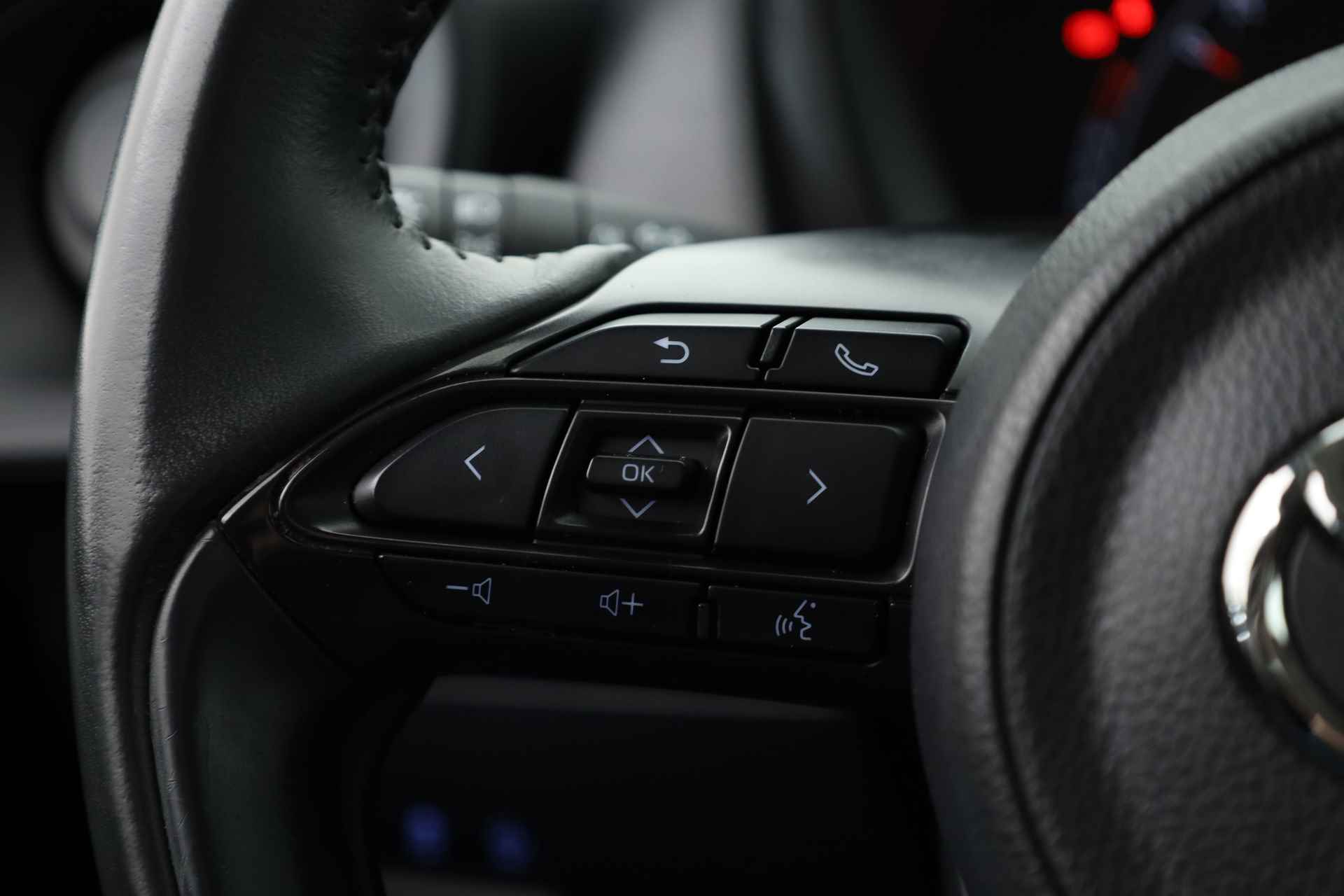 Toyota Aygo X 1.0 VVT-i MT first | Navi by app | Camera | Clima | Adapt. Cruise - 7/23