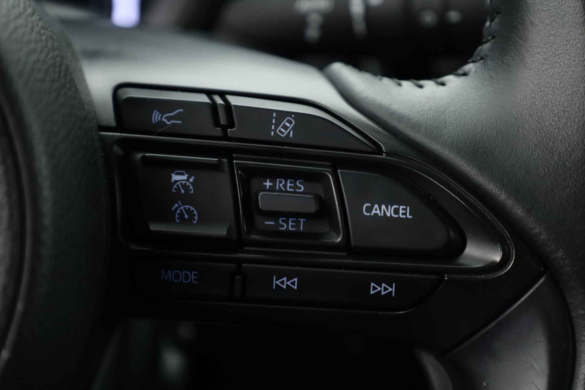 Toyota Aygo X 1.0 VVT-i MT first | Navi by app | Camera | Clima | Adapt. Cruise - 9/23