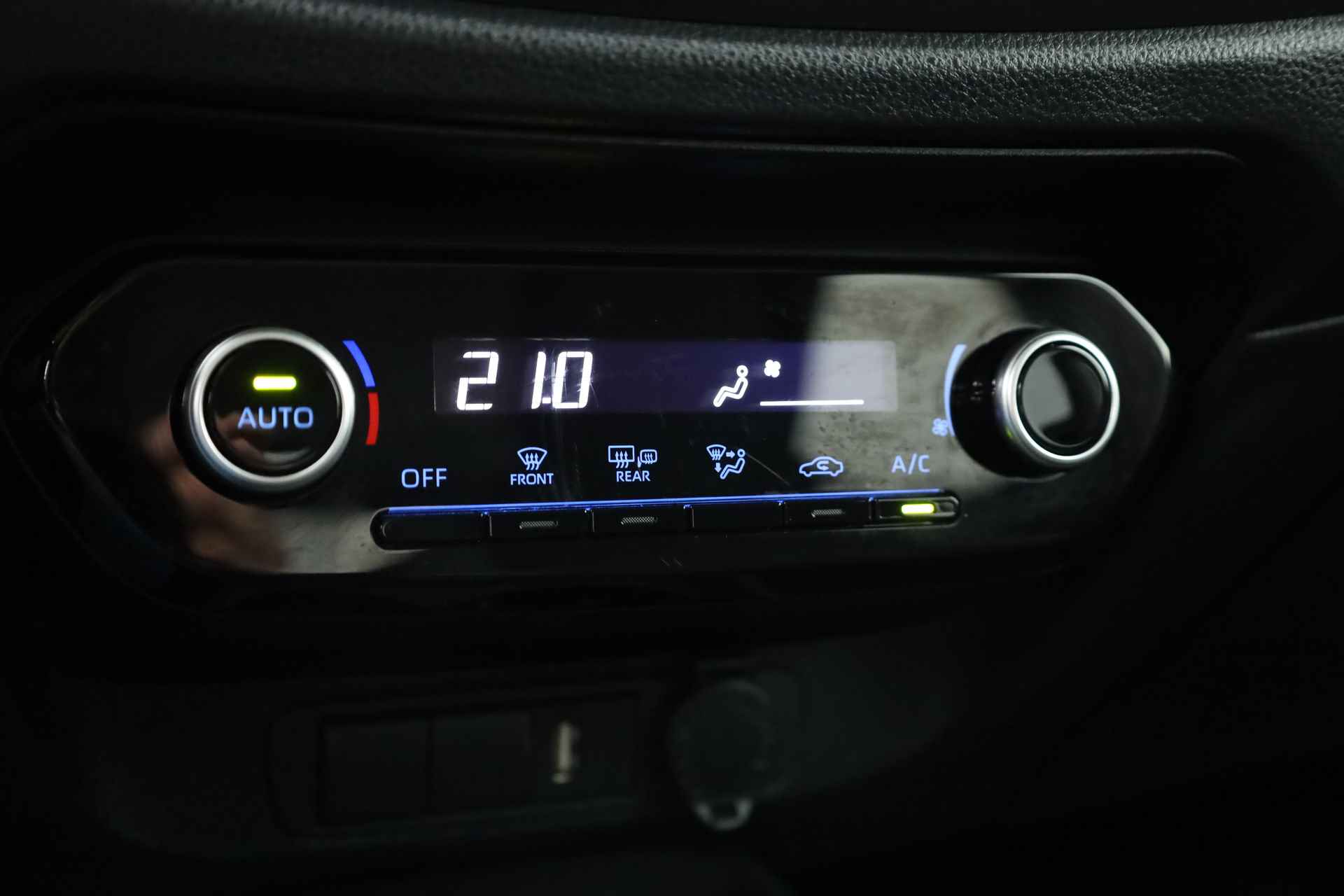 Toyota Aygo X 1.0 VVT-i MT first | Navi by app | Camera | Clima | Adapt. Cruise - 13/23