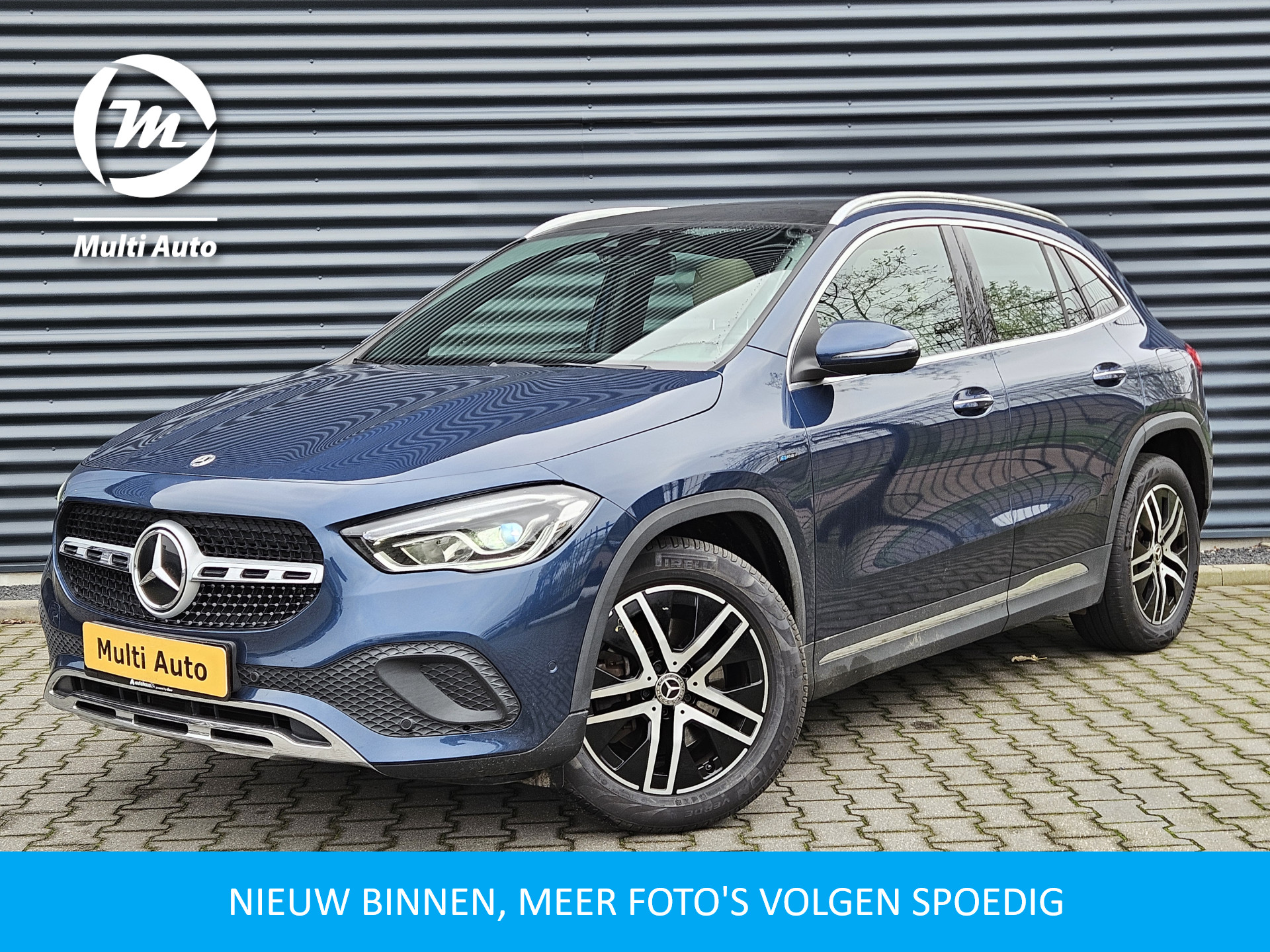 Mercedes-Benz GLA 250 e Style Plug In Hybrid Dealer O.H PHEV | Panodak | Widescreen Navi | Lederen Sportstoelen Verwarmd | Camera | Keyless | Apple Carplay | Sfeerverlichting |