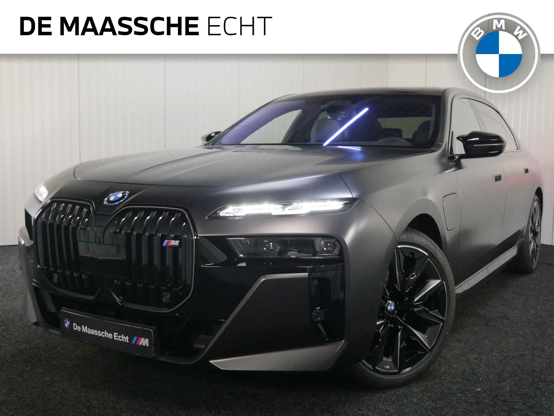 BMW 7 Serie M760e xDrive High Executive Automaat / Panoramadak Sky Lounge / Massagefunctie voor + achter / Bowers & Wilkins / Parking Assistant Professional / Active Steering - 1/45