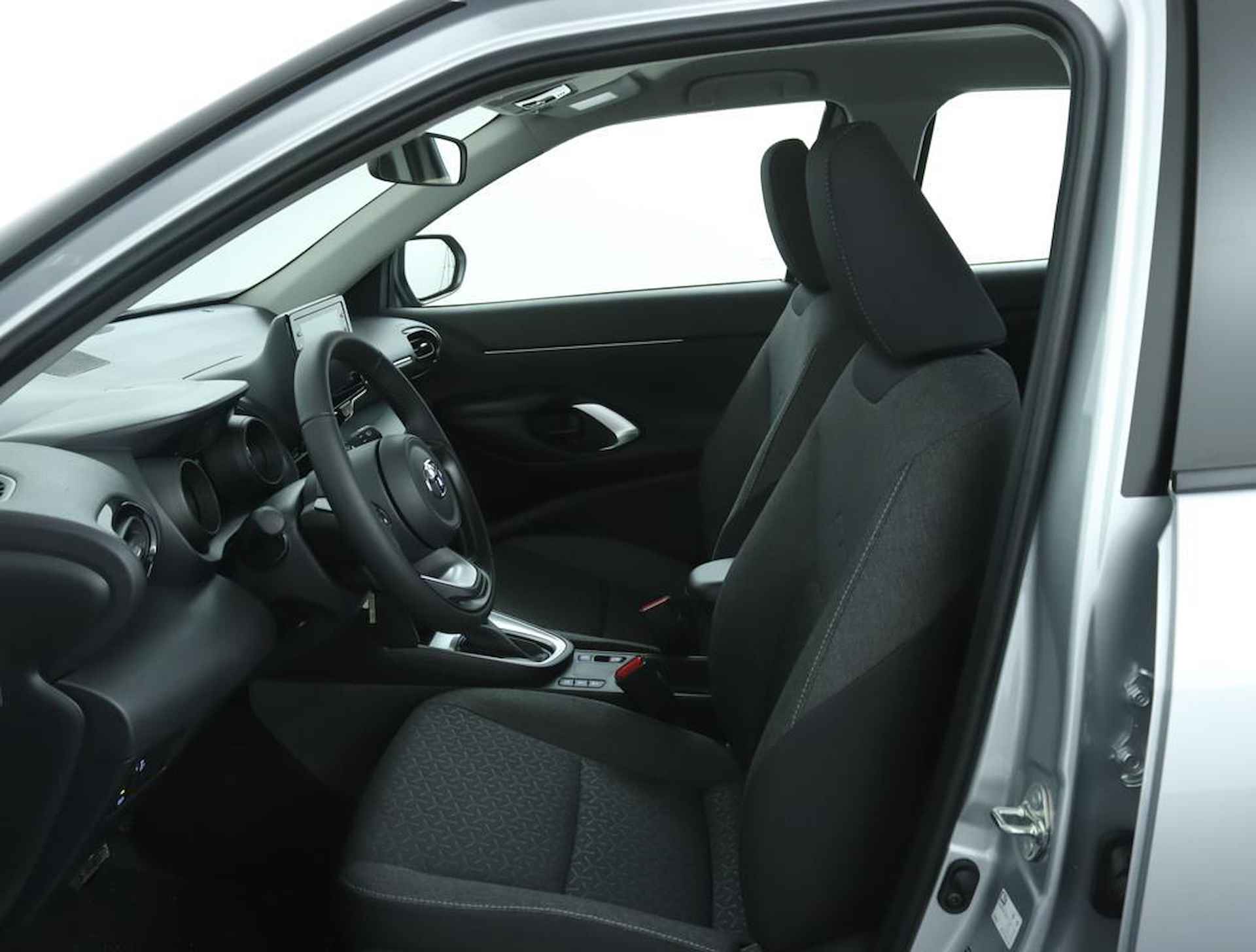 Toyota Yaris Cross Hybrid 115 Active | Adaptive Cruise Control | Airco | Achteruitrijcamera | Apple Carplay | Android Auto | - 17/49