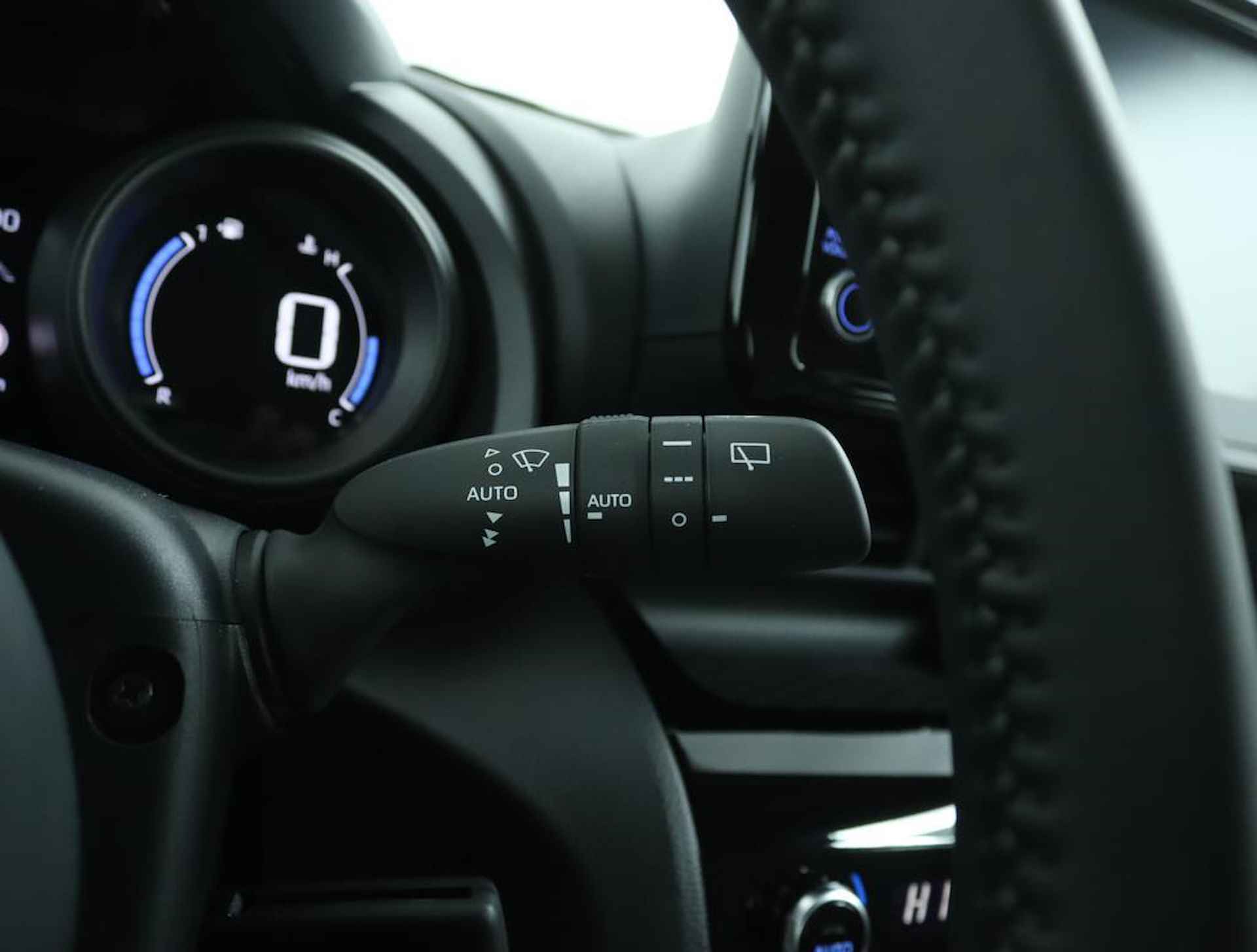 Toyota Yaris Cross Hybrid 115 Active | Adaptive Cruise Control | Airco | Achteruitrijcamera | Apple Carplay | Android Auto | - 30/49