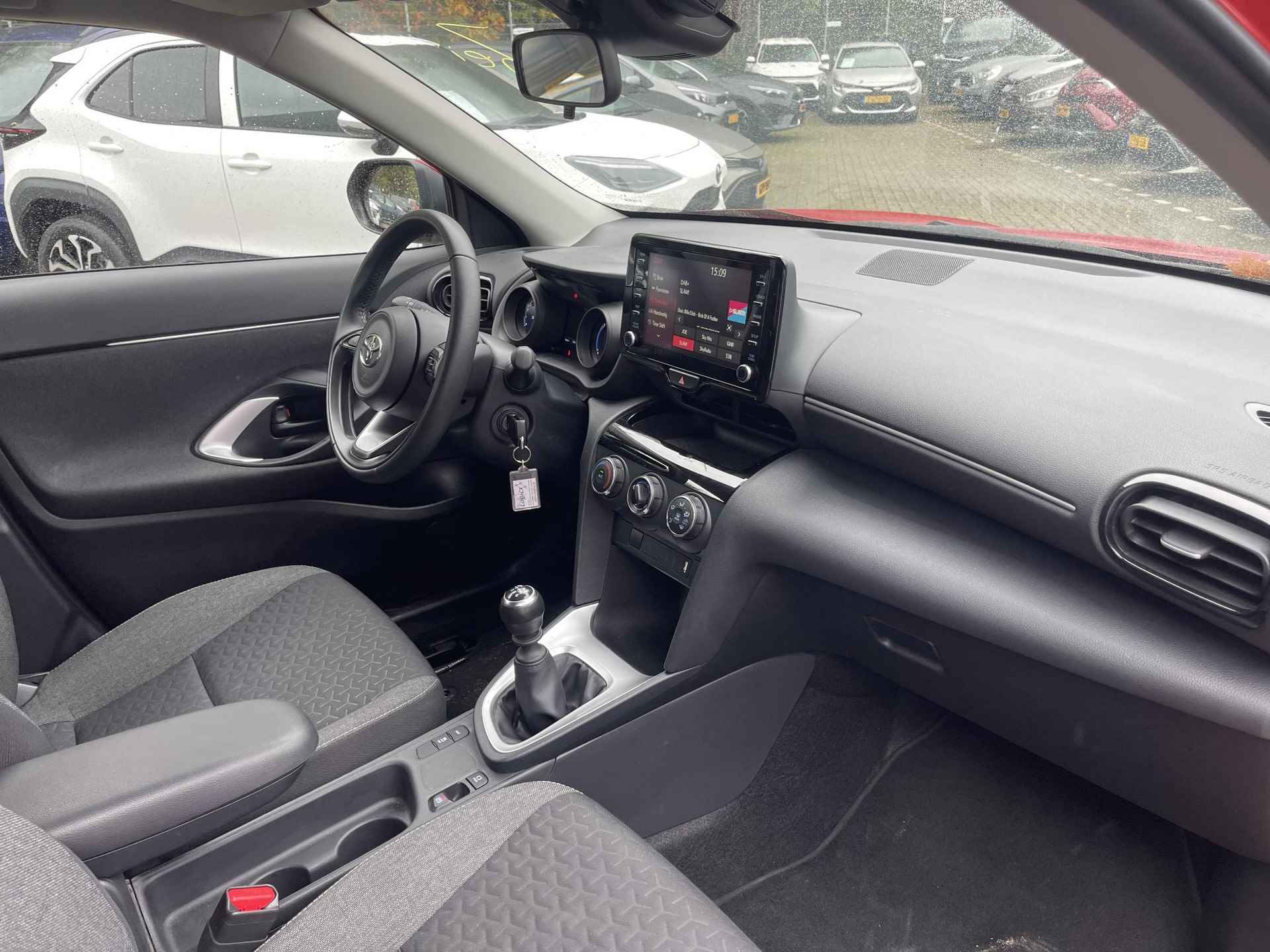 Toyota Yaris Cross 1.5 VVT-I Active | Adaptive cruise control | Achteruitrij camera | Airco | Centrale deurvergrendeling | Apple Carplay/Android Auto | Start/Stop systeem | - 9/26