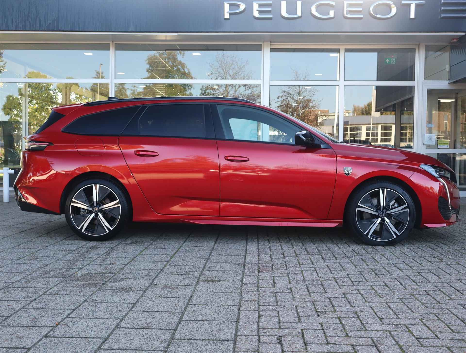 PEUGEOT 308 Sw GT HYbrid 180pk e-EAT8 automaat, Rijklaarprijs, FOCAL HiFi Handsfree achterklep 360° Camera - 3/73