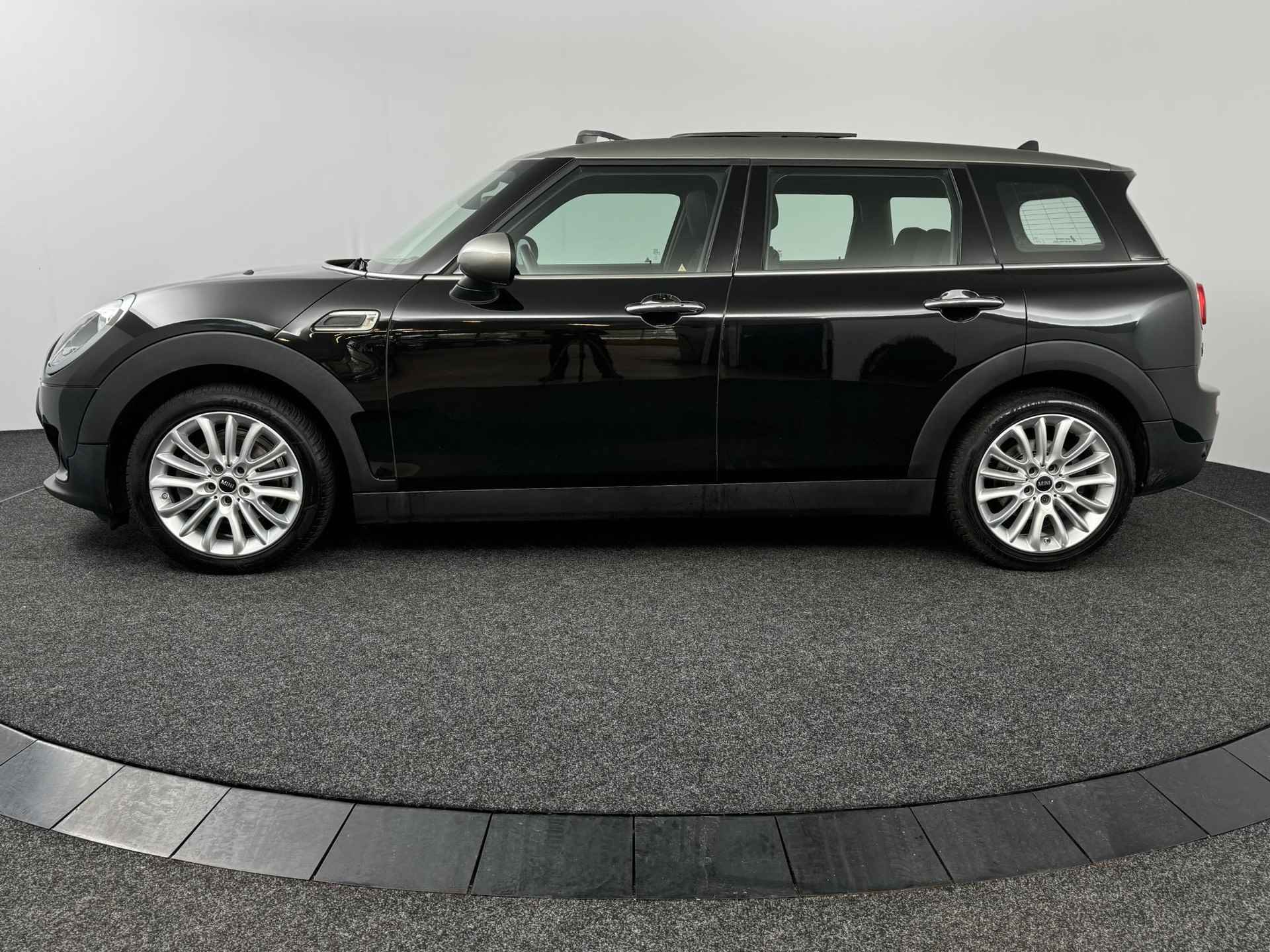 Mini Mini Clubman 1.5 Cooper | Navigatie | Panoramadak | Head-Up Display - 15/48