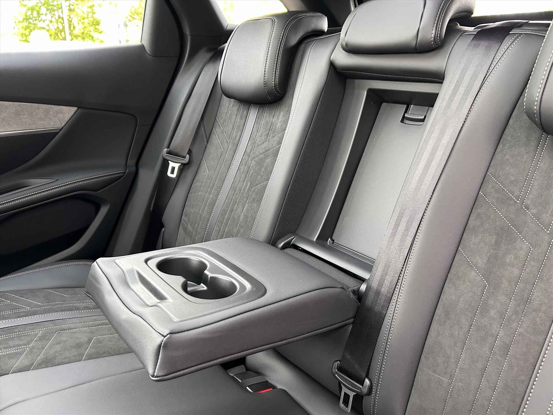 Peugeot 3008 1.2 Hybrid 136pk e-DSC6 GT | FOCAL | Apple Carplay Android auto  | Massage functie | Geheugen standen stoel | Black Pack  Afwerking | Alcantara | - 25/62