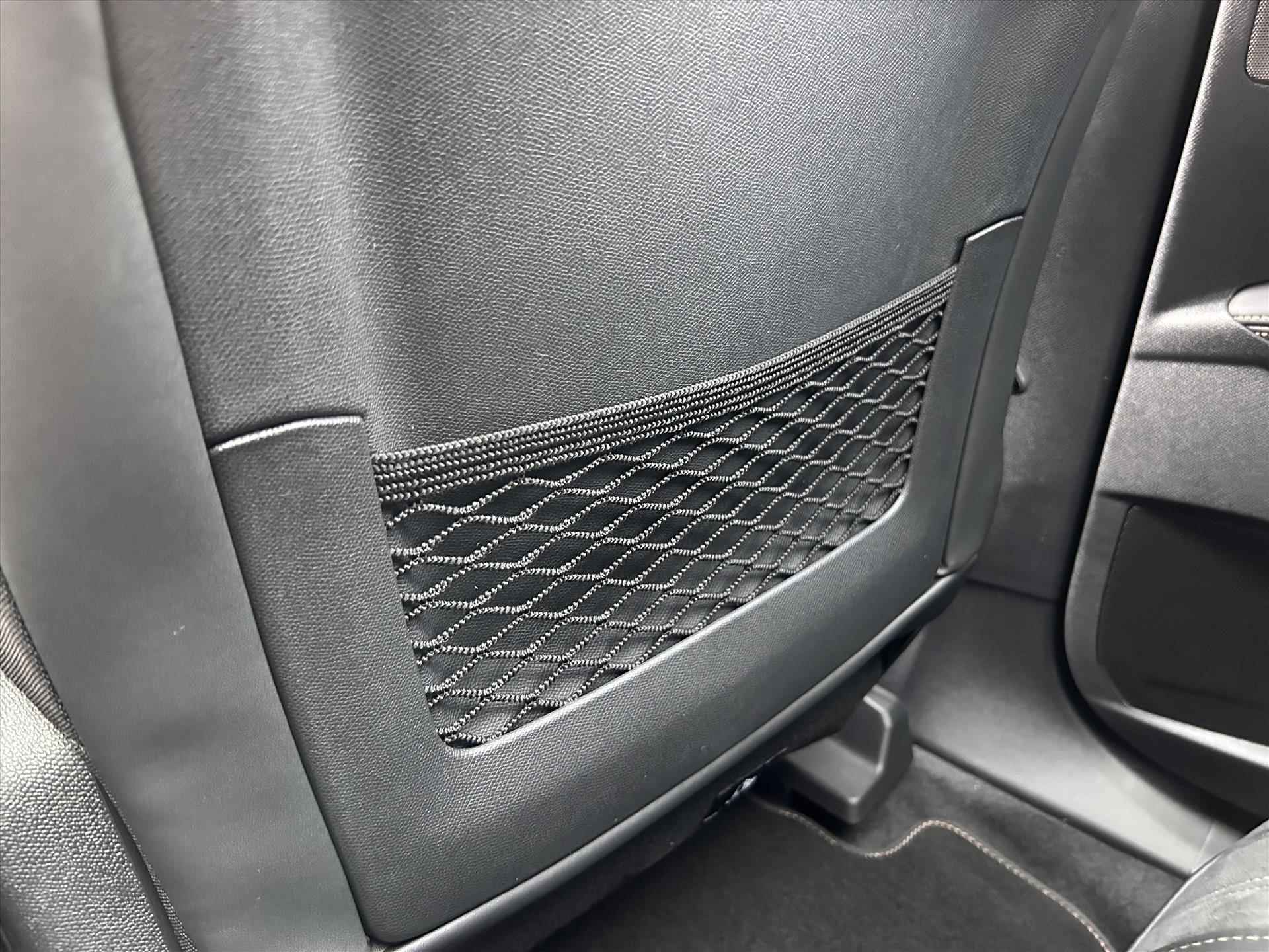 Peugeot 3008 1.2 Hybrid 136pk e-DSC6 GT | FOCAL | Apple Carplay Android auto  | Massage functie | Geheugen standen stoel | Black Pack  Afwerking | Alcantara | - 26/62
