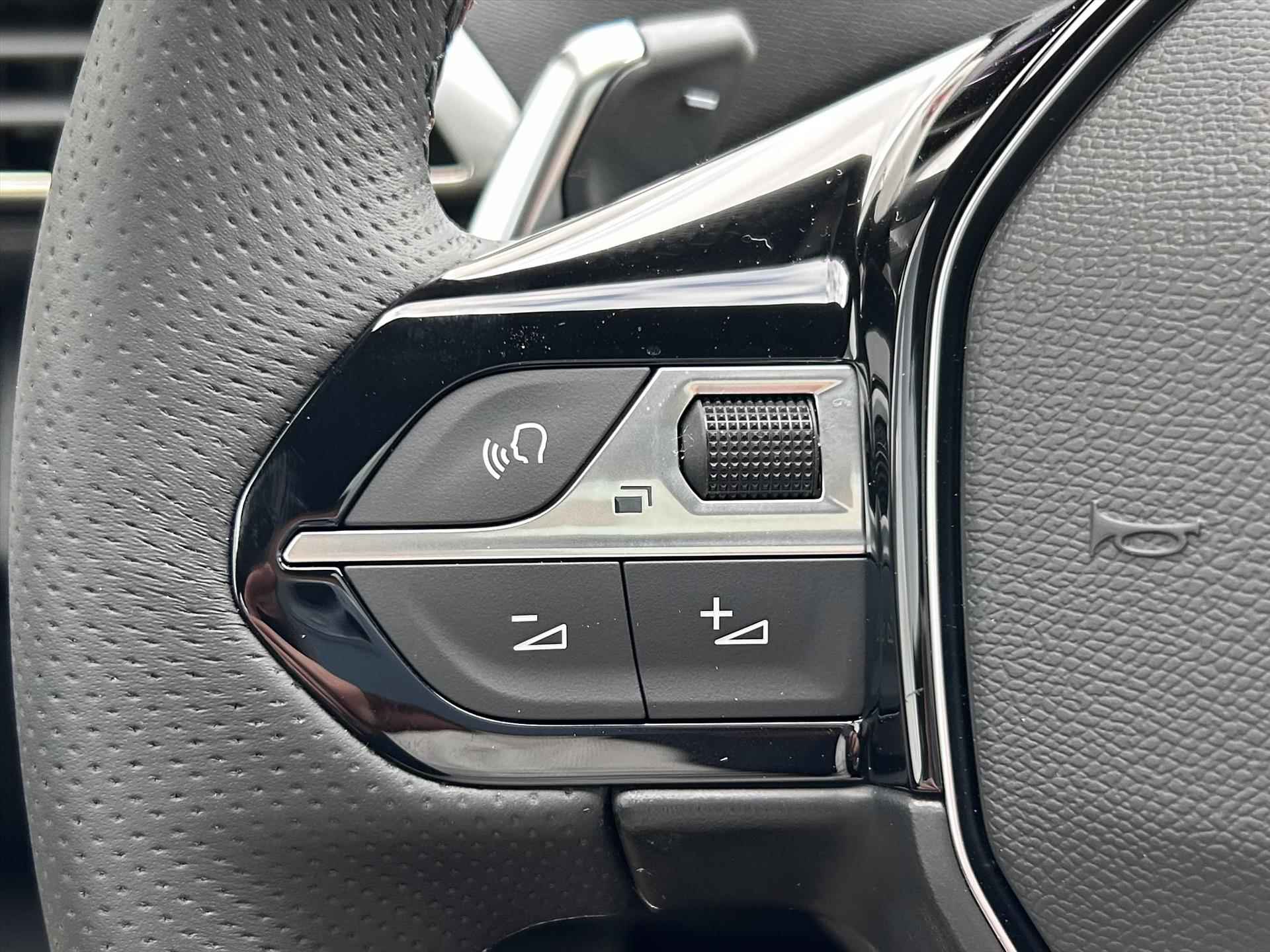 Peugeot 3008 1.2 Hybrid 136pk e-DSC6 GT | FOCAL | Apple Carplay Android auto  | Massage functie | Geheugen standen stoel | Black Pack  Afwerking | Alcantara | - 49/62