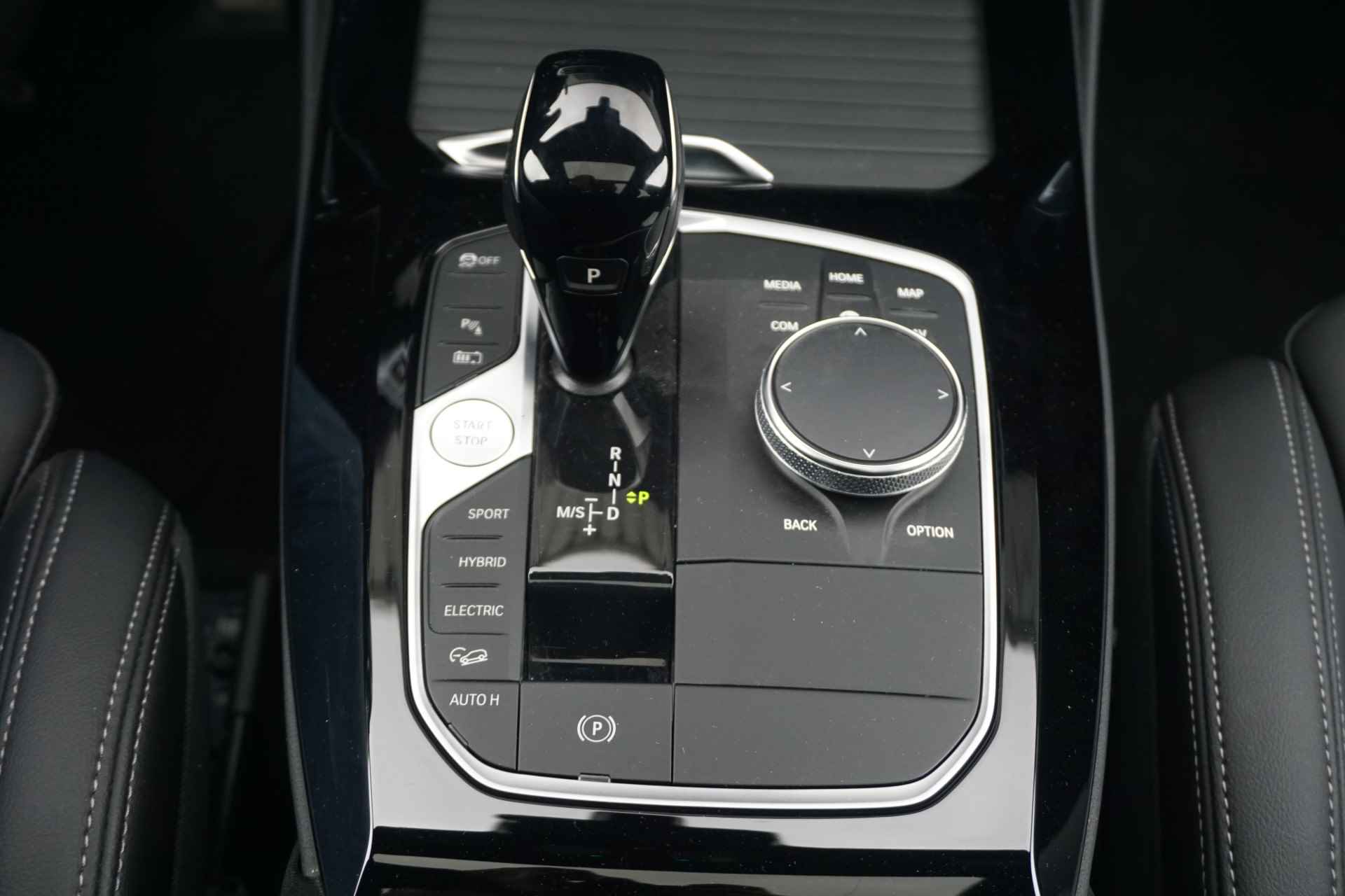 BMW X3 xDrive30e High Executive M Sport Trekhaak / Harman Kardon / Comfort Acces / Head-Up / Panorama Dak / Driving Assistant Professional - 14/26