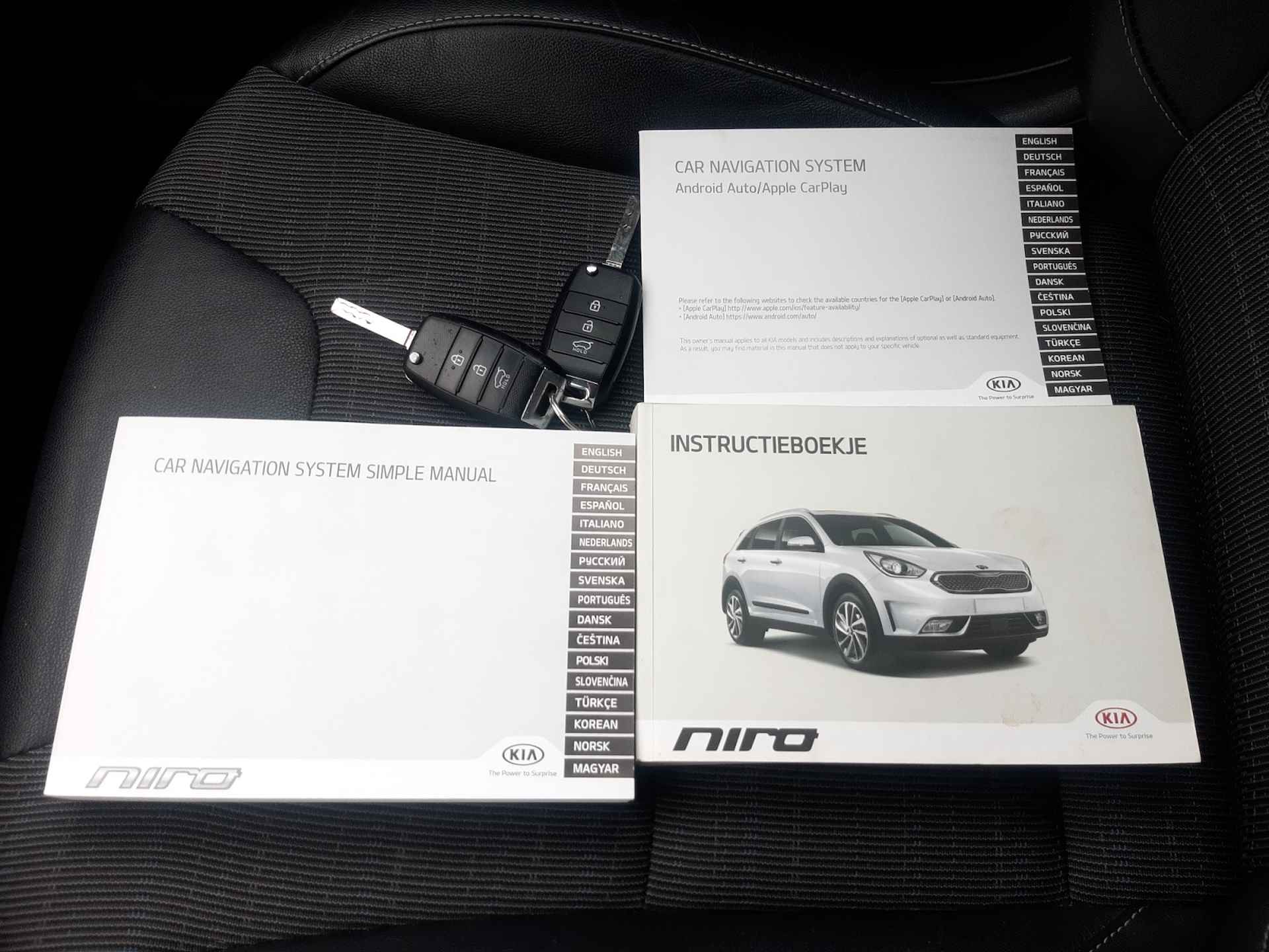 Kia Niro 1.6 GDi Hybrid DynamicLine (105 PK) 1e-Eig, Kia-Dealer-Onderh, 12-Mnd-BOVAG, NL-Auto, Trekhaak, Navigatie/Apple-Carplay/Android-Auto, Cruisecontrol, Achteruitrijcamera, Parkeersensoren, Licht-Zicht-Pakket, Lm-Velgen-16Inch, Privacy-Glas - 7/34