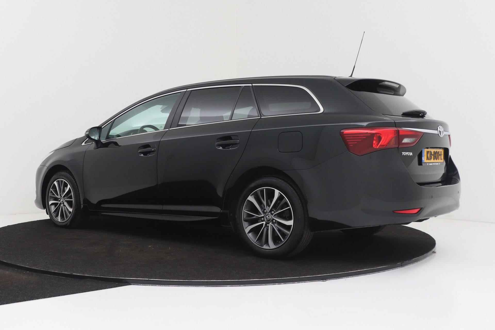 Toyota Avensis Touring Sports 1.8 VVT-i Lease Pro | Automaat | Navigatie | Stoelverwarming | Climate Control | - 6/43