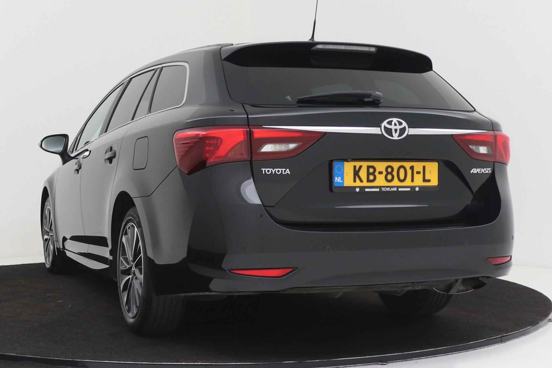 Toyota Avensis Touring Sports 1.8 VVT-i Lease Pro | Automaat | Navigatie | Stoelverwarming | Climate Control | - 8/43