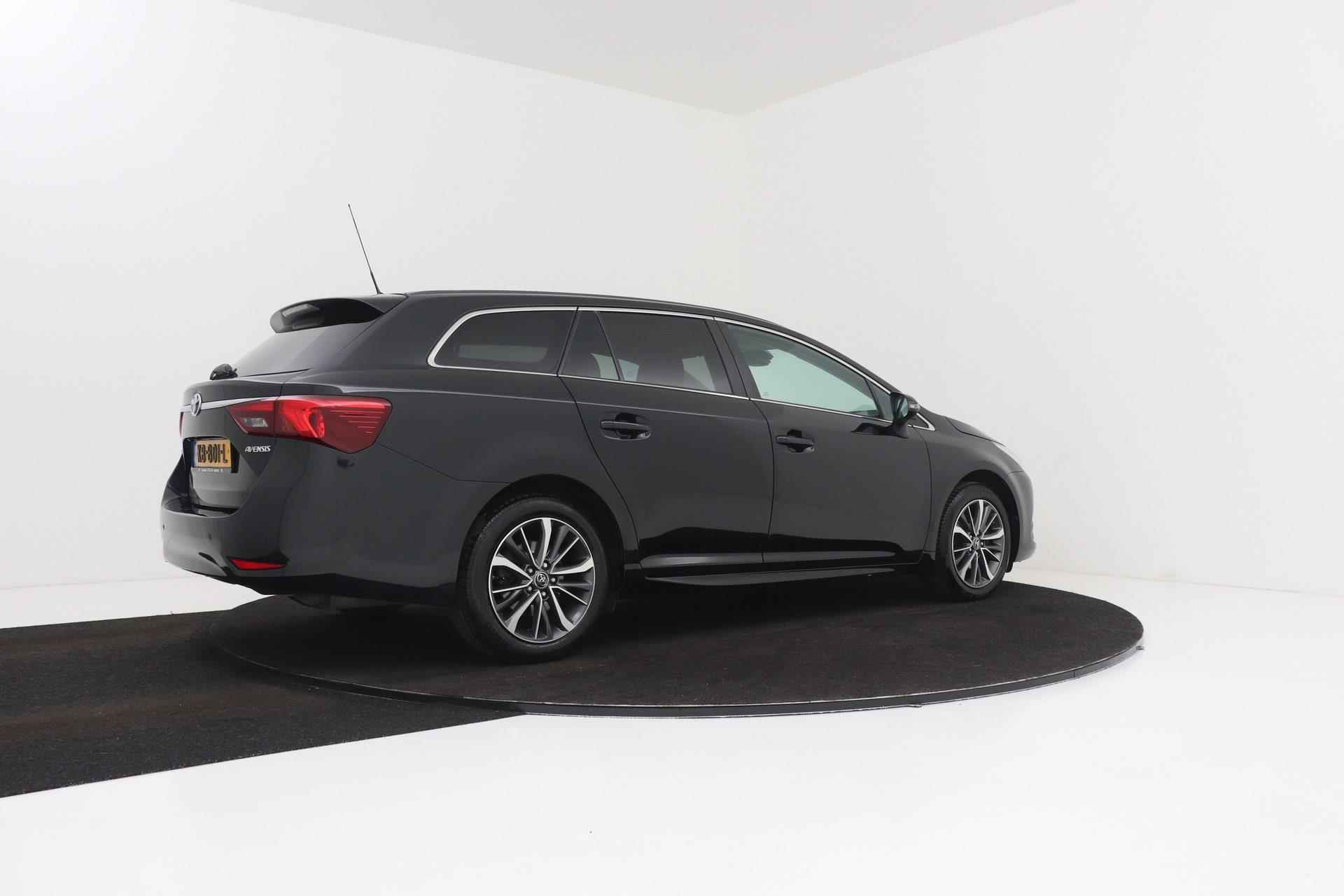 Toyota Avensis Touring Sports 1.8 VVT-i Lease Pro | Automaat | Navigatie | Stoelverwarming | Climate Control | - 43/43