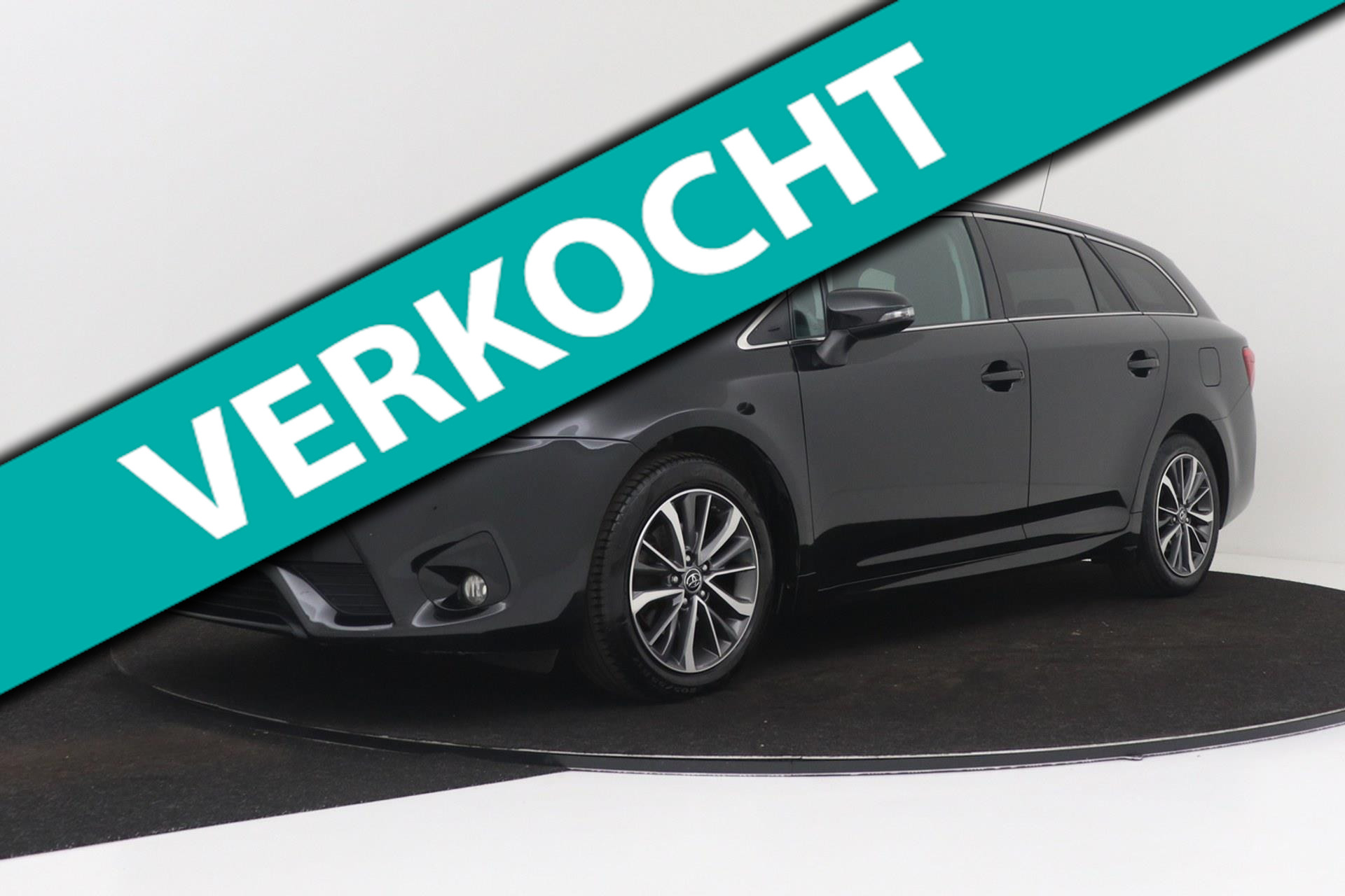 Toyota Avensis Touring Sports 1.8 VVT-i Lease Pro | Automaat | Navigatie | Stoelverwarming | Climate Control |