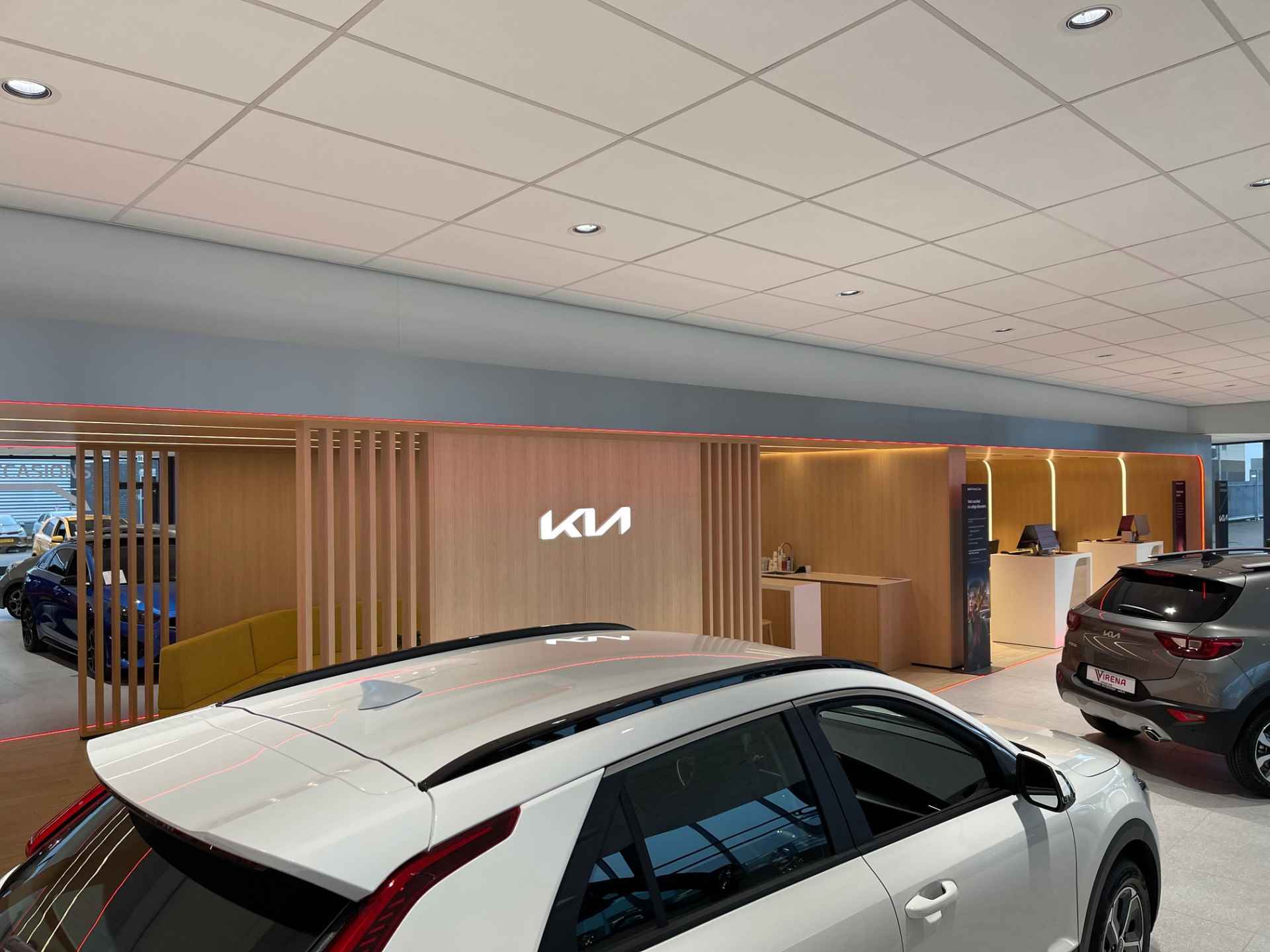 Kia Niro 1.6 GDi Hybrid ExecutiveLine - Lederen bekleding - Stoelverwarming - Navigatie - LED koplampen - Fabrieksgarantie tot 09-2026 - 7/8