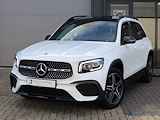 Mercedes-Benz GLB 200 AMG | 7G Aut | Ambiente | Aut. Airco | Business | LED | MBUX | Night Pakket | Elektr. Panorama Schuifdak | Parkeer Pakket | Trekhaak Zwenkbaar |