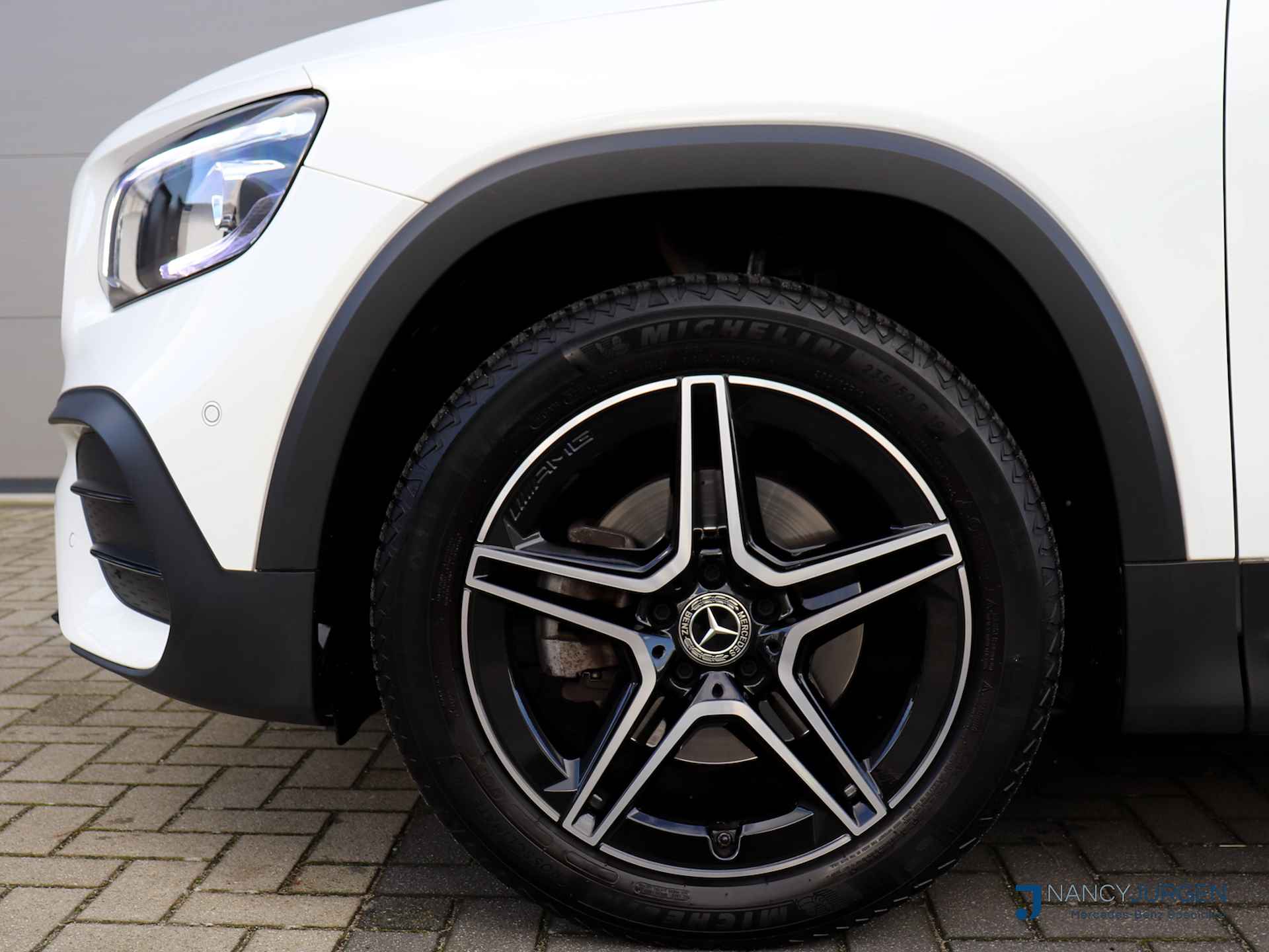 Mercedes-Benz GLB 200 AMG | 7G Aut | Ambiente | Aut. Airco | Business | LED | MBUX | Night Pakket | Elektr. Panorama Schuifdak | Parkeer Pakket | Trekhaak Zwenkbaar | - 10/47