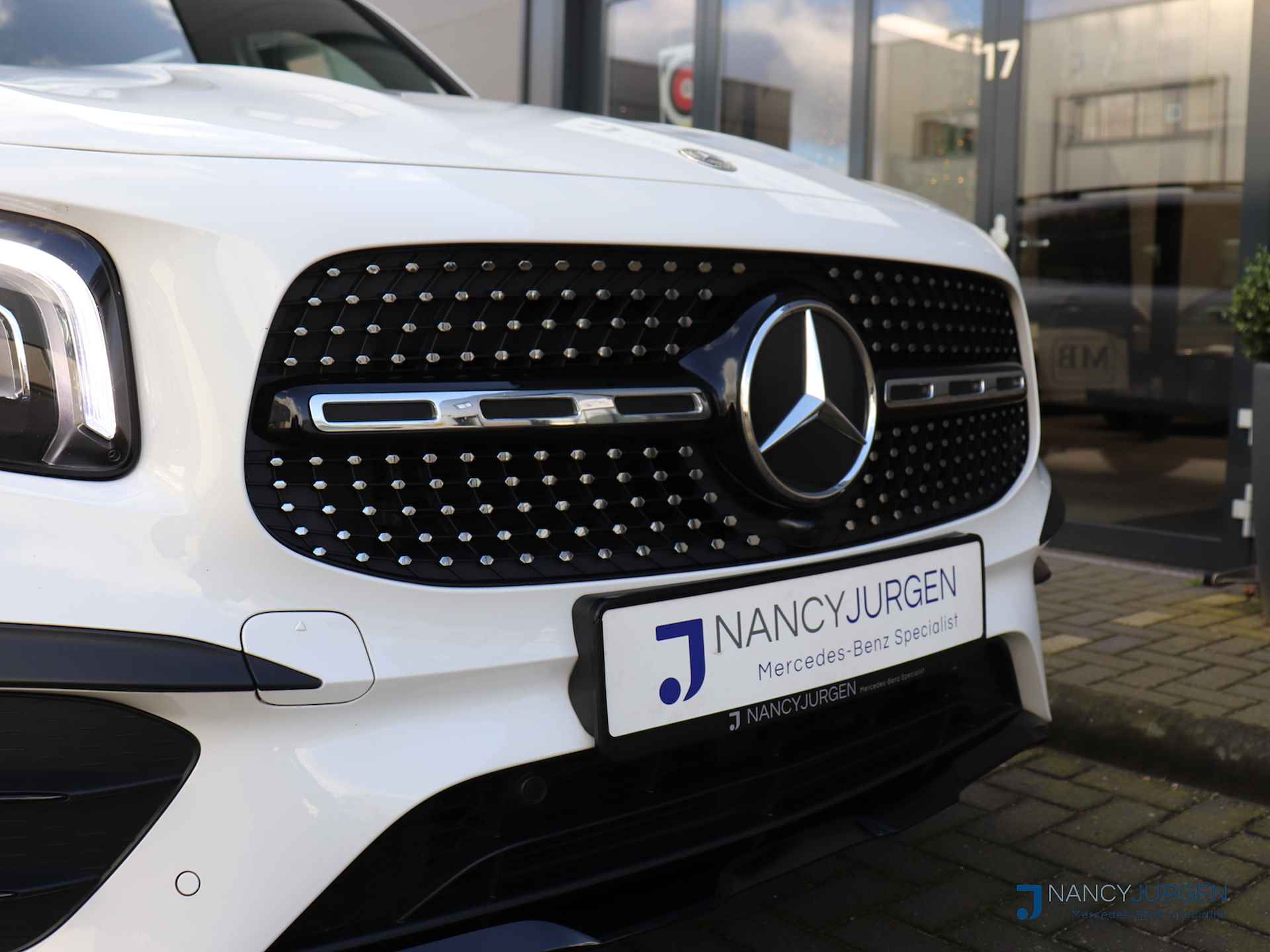 Mercedes-Benz GLB 200 AMG | 7G Aut | Ambiente | Aut. Airco | Business | LED | MBUX | Night Pakket | Elektr. Panorama Schuifdak | Parkeer Pakket | Trekhaak Zwenkbaar | - 34/47