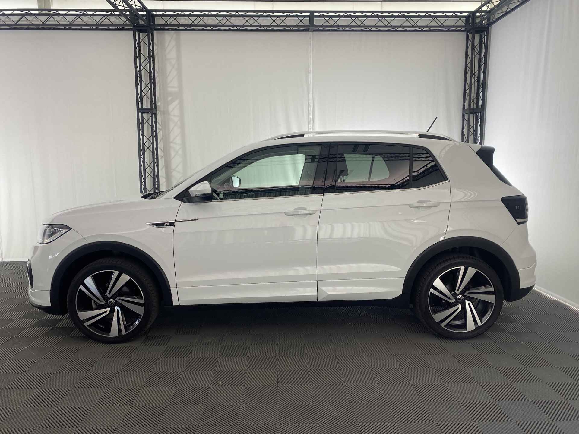 Volkswagen T-Cross 1.0 TSI R-Line Automaat | Apple Carplay | Climate Control | DAB | ACC | - 4/44