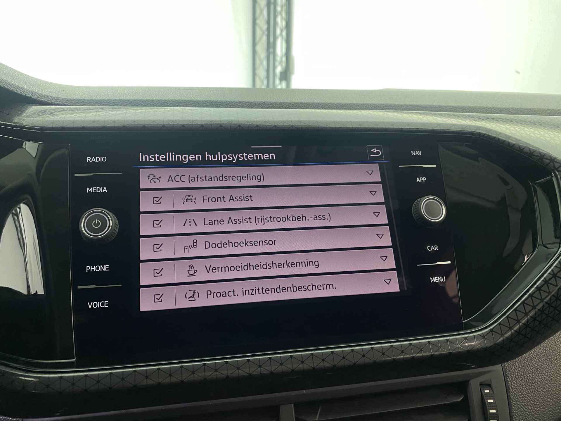 Volkswagen T-Cross 1.0 TSI R-Line Automaat | Apple Carplay | Climate Control | DAB | ACC | - 25/44