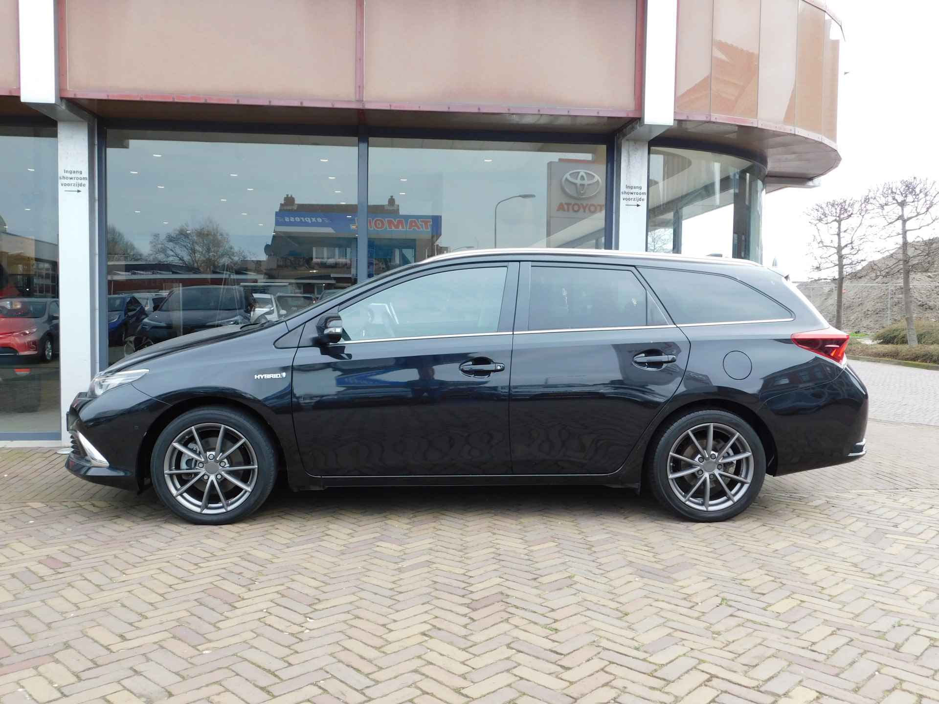 Toyota Auris Touring Sports 1.8 Hybrid Lease Exclusive LEER - 9/39