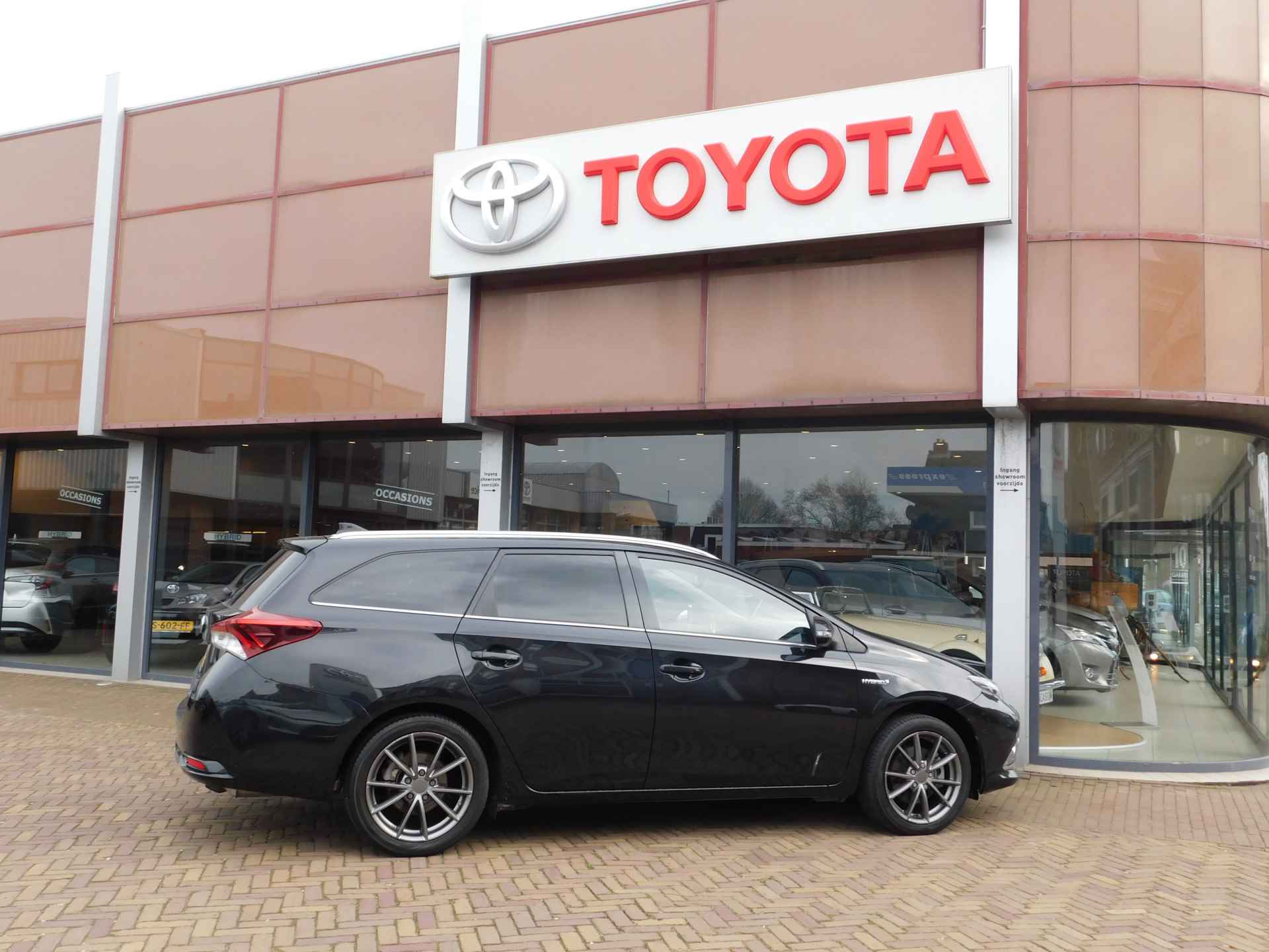 Toyota Auris Touring Sports 1.8 Hybrid Lease Exclusive LEER - 11/39