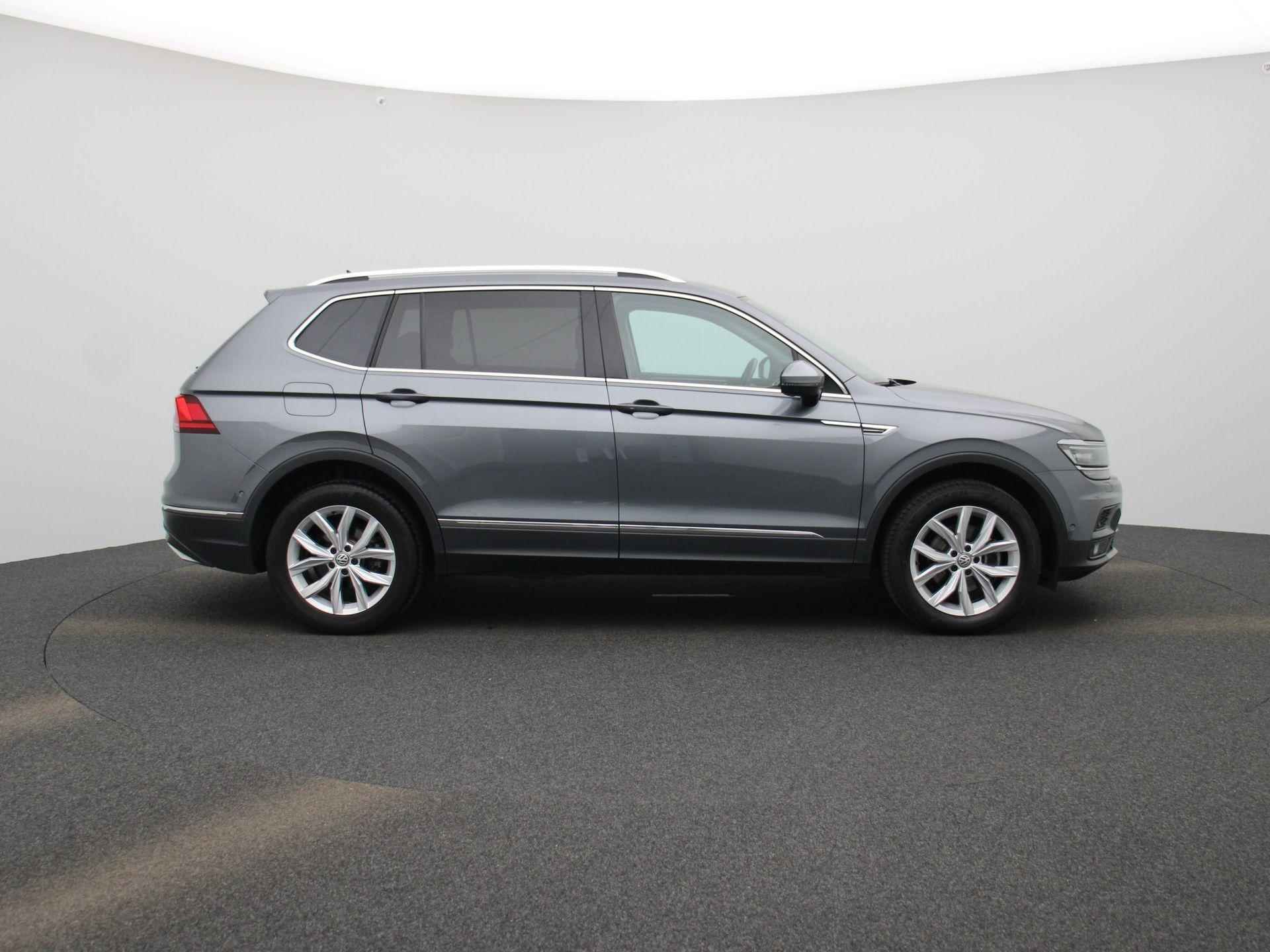 Volkswagen Tiguan Allspace 1.5 TSI Highline 7p. | 7-ZITS | VIRTUAL COCKPIT | NAVIGATIE | KEYLESS | ACHTERUITRIJCAMERA | TREKHAAK | ADAPTIVE CRUISE CONTROL | APPLE CARPLAY / ANDROID AUTO | LED KOPLAMPEN | - 11/39