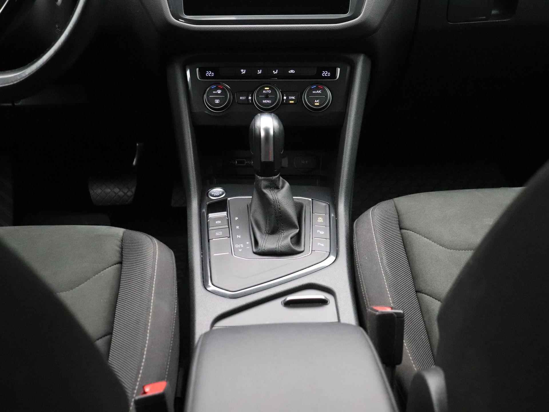 Volkswagen Tiguan Allspace 1.5 TSI Highline 7p. | 7-ZITS | VIRTUAL COCKPIT | NAVIGATIE | KEYLESS | ACHTERUITRIJCAMERA | TREKHAAK | ADAPTIVE CRUISE CONTROL | APPLE CARPLAY / ANDROID AUTO | LED KOPLAMPEN | - 13/39