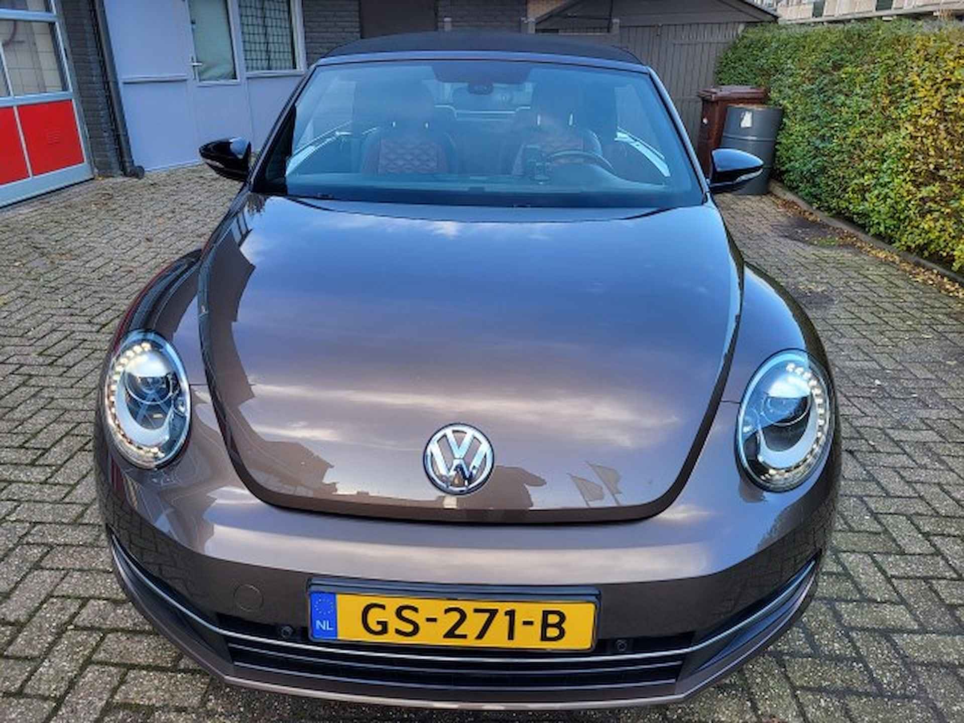 Volkswagen Beetle Cabriolet 2.0 TSI Exclusive Sport - 4/35