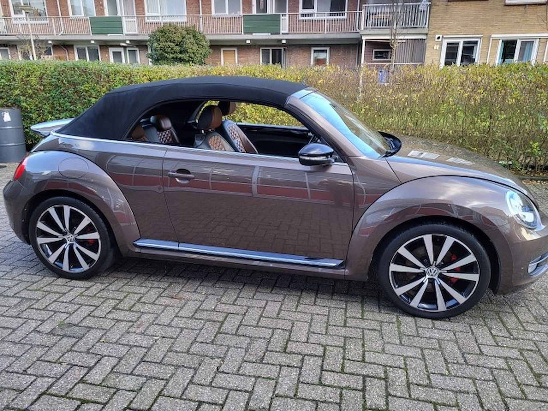 Volkswagen Beetle Cabriolet 2.0 TSI Exclusive Sport - 6/35