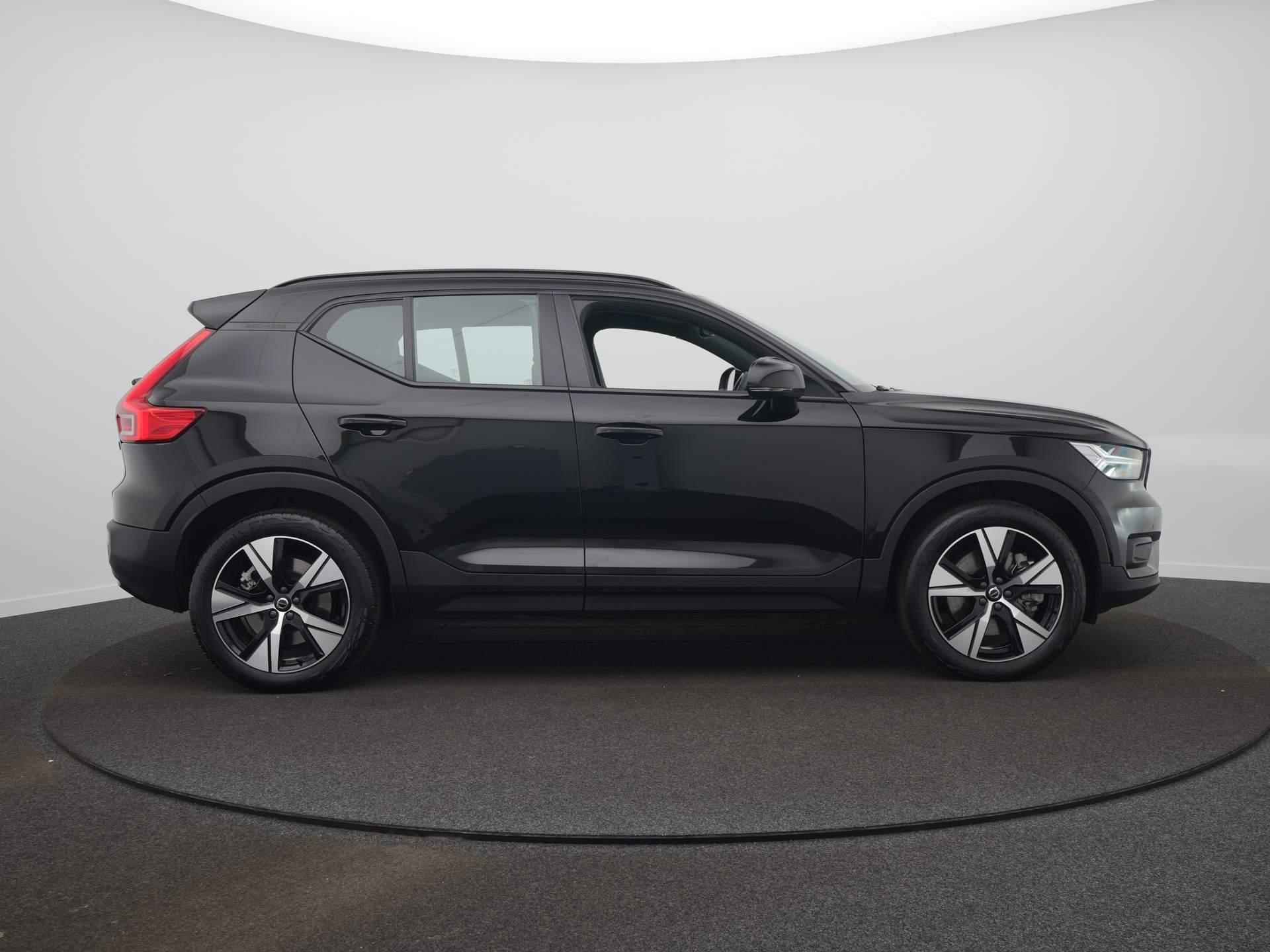 Volvo XC40 Recharge P8 AWD R-Design / Elek. Trekhaak / Camera / Cruise / Elek. Klep - 4/50