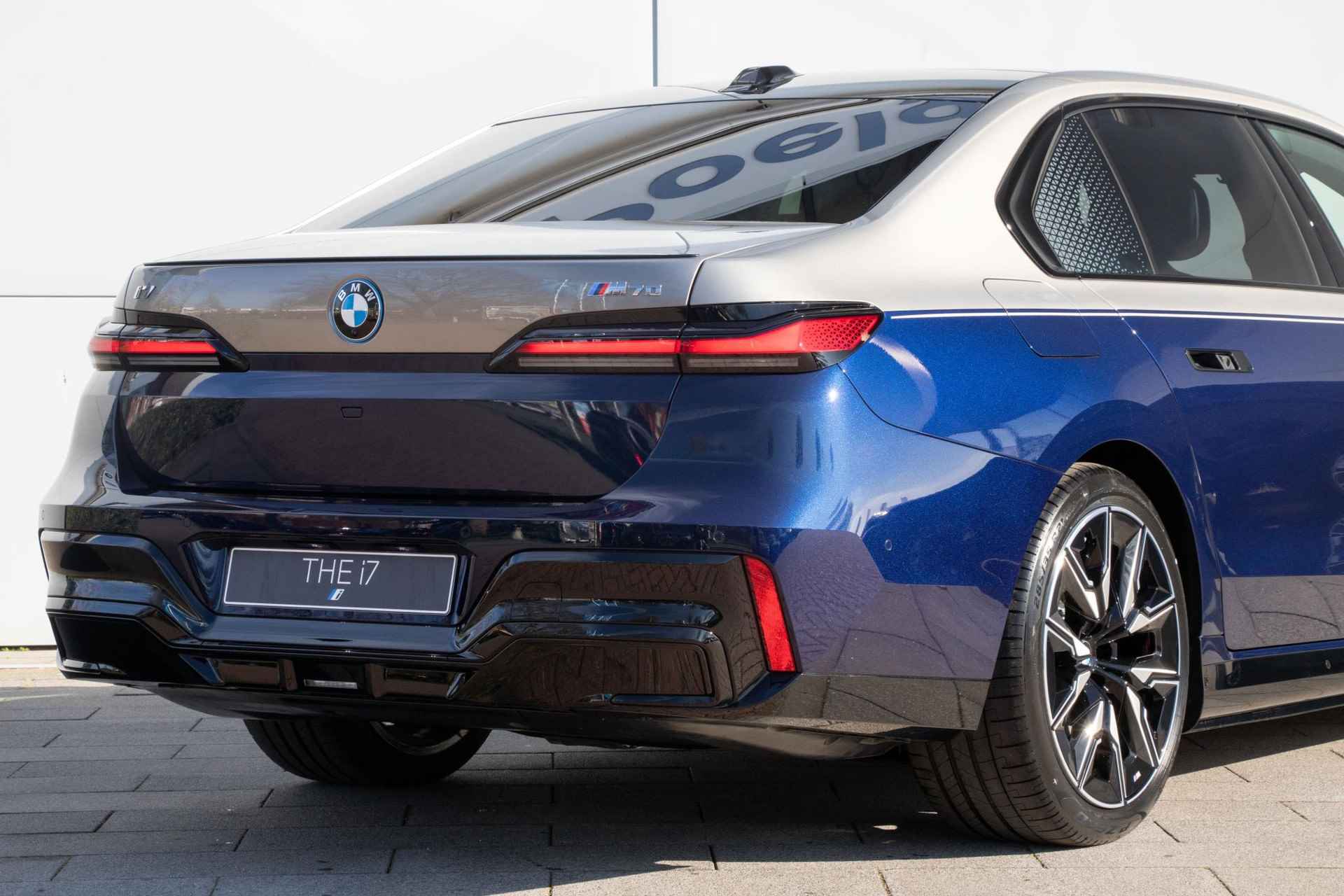 BMW i7 M70 xDrive | Sky Lounge | Bowers & Wilkins | Connoisseur Pack - 32/32