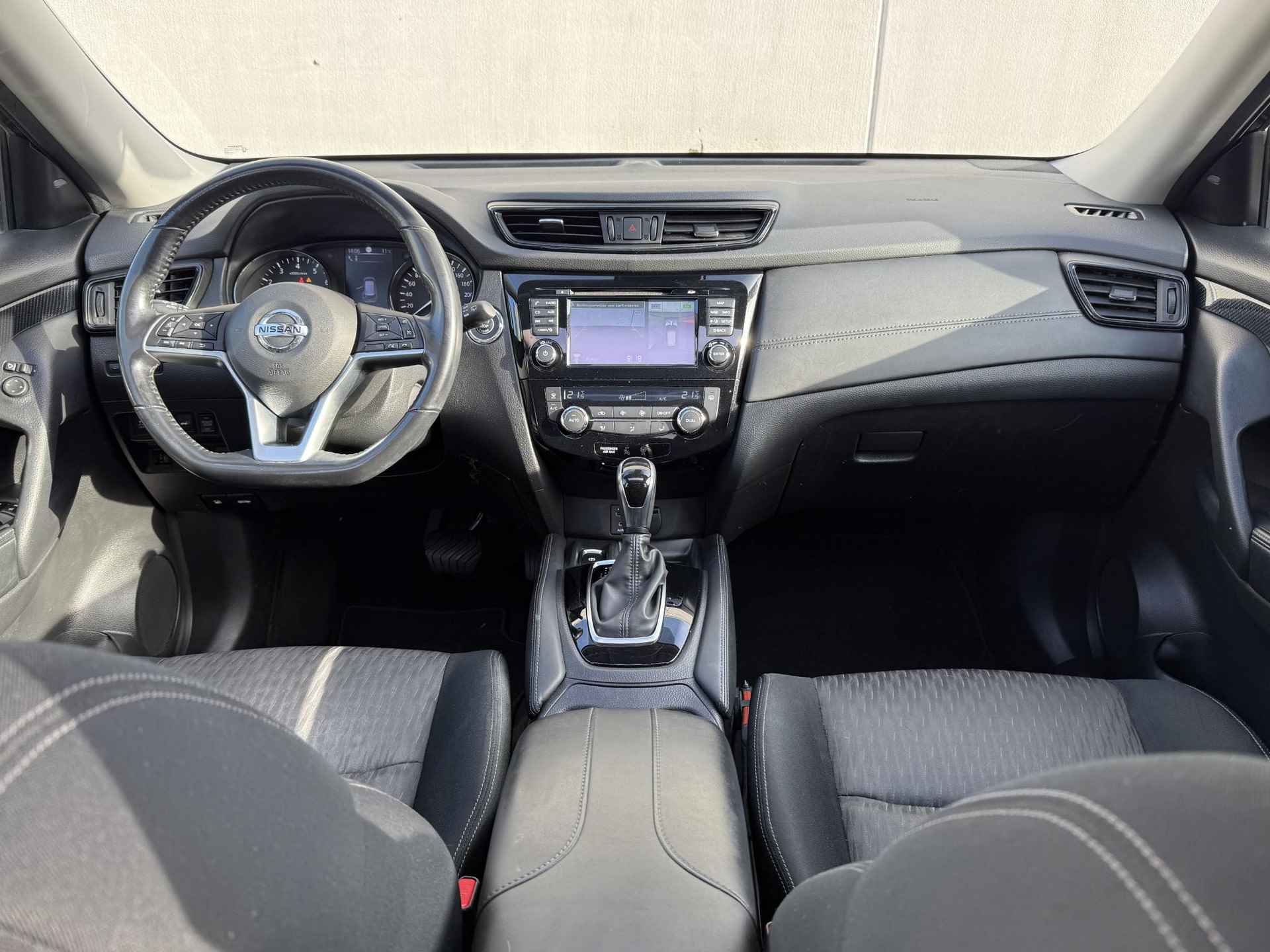 Nissan X-Trail 1.3 DIG-T N-Tec / 1e Eigenaar / Schuif/Kantel dak / Vierseizoensbanden / 360 Achteruitrijcamera / Navigatie / Climate Control / 1500KG Trekgewicht / - 2/29