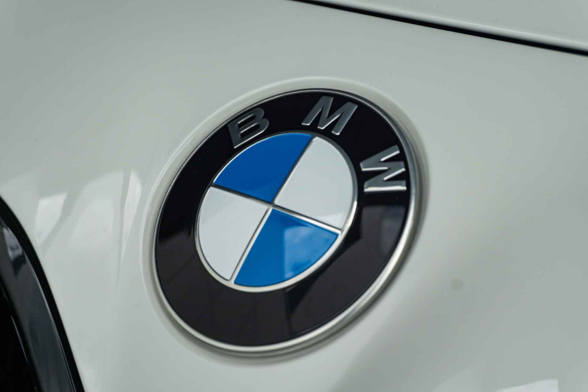 BMW 4 Serie Coupé 420i | High Executive | M Sportpakket Pro | Safety Pack | Personal CoPilot Pack - 35/49