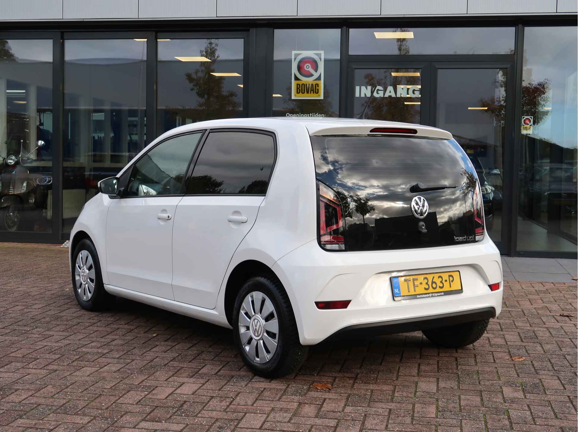 Volkswagen up! 1.0 move up! Executive - 3/15