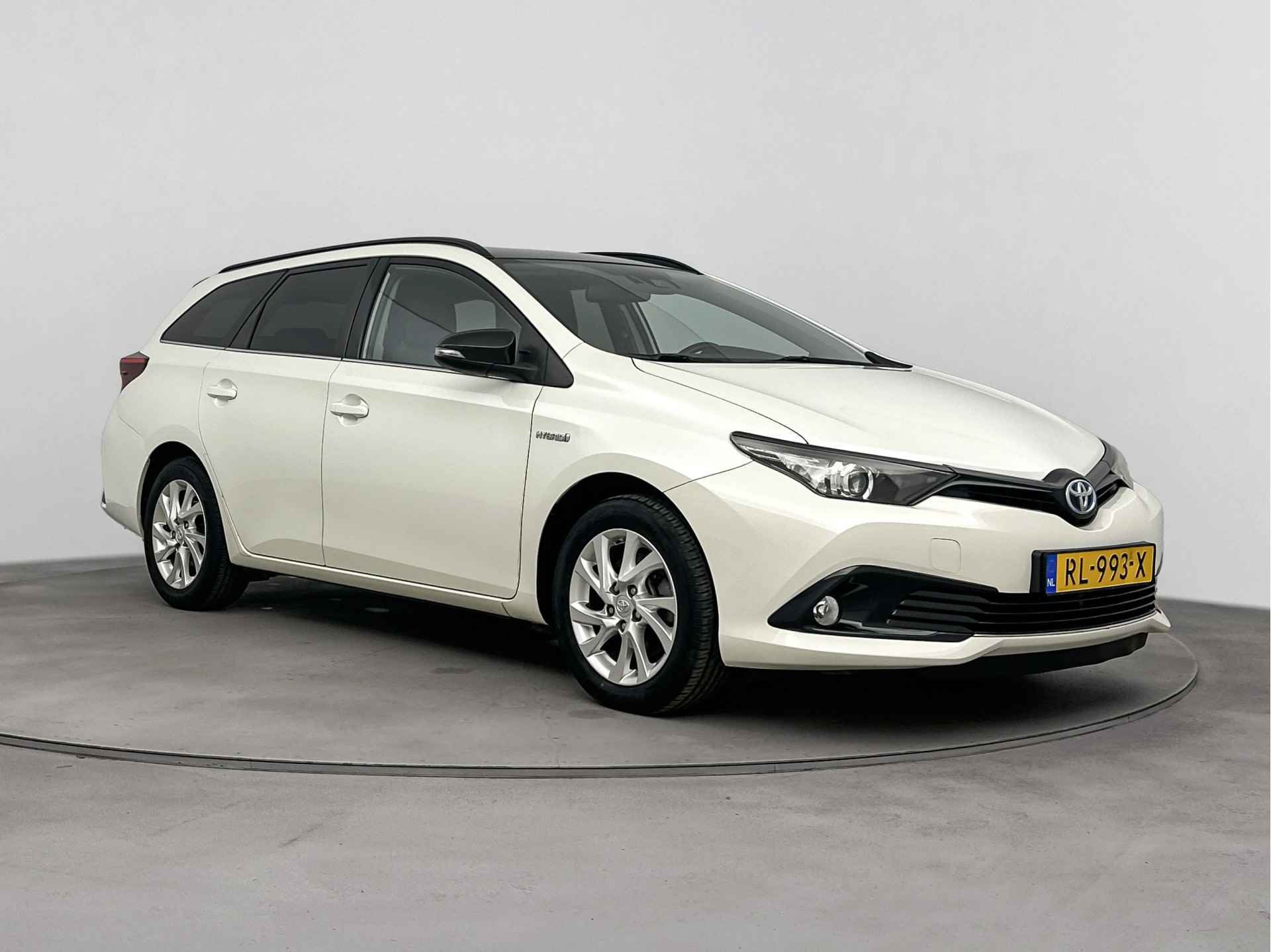 Toyota Auris Touring Sports 1.8 Hybrid Black Edition | Navigatie | Trekhaak | - 27/40