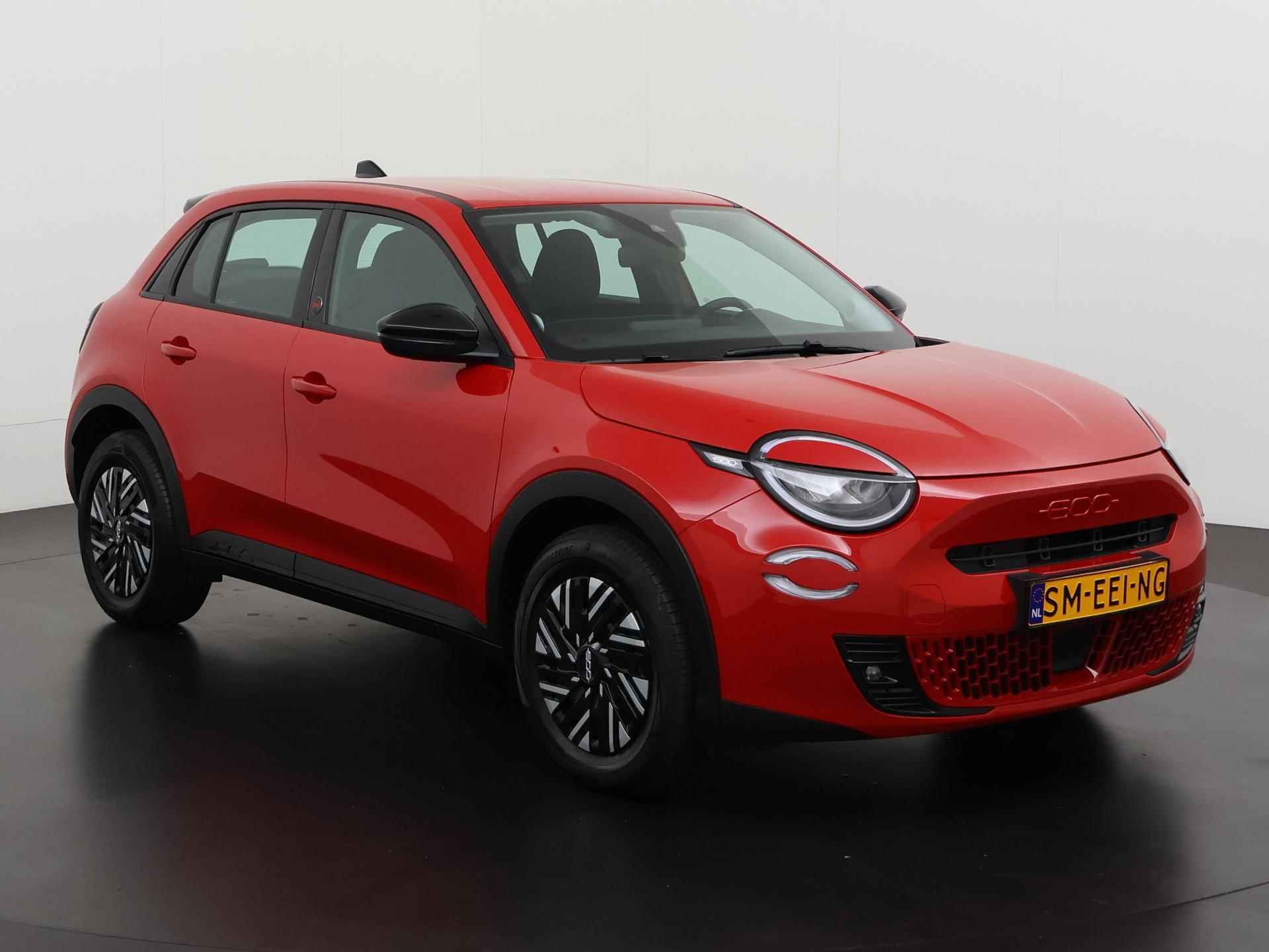 Fiat 600e RED 54 kWh | Apple Carplay | Parkeersensor | LED | Zondag Open! - 30/37