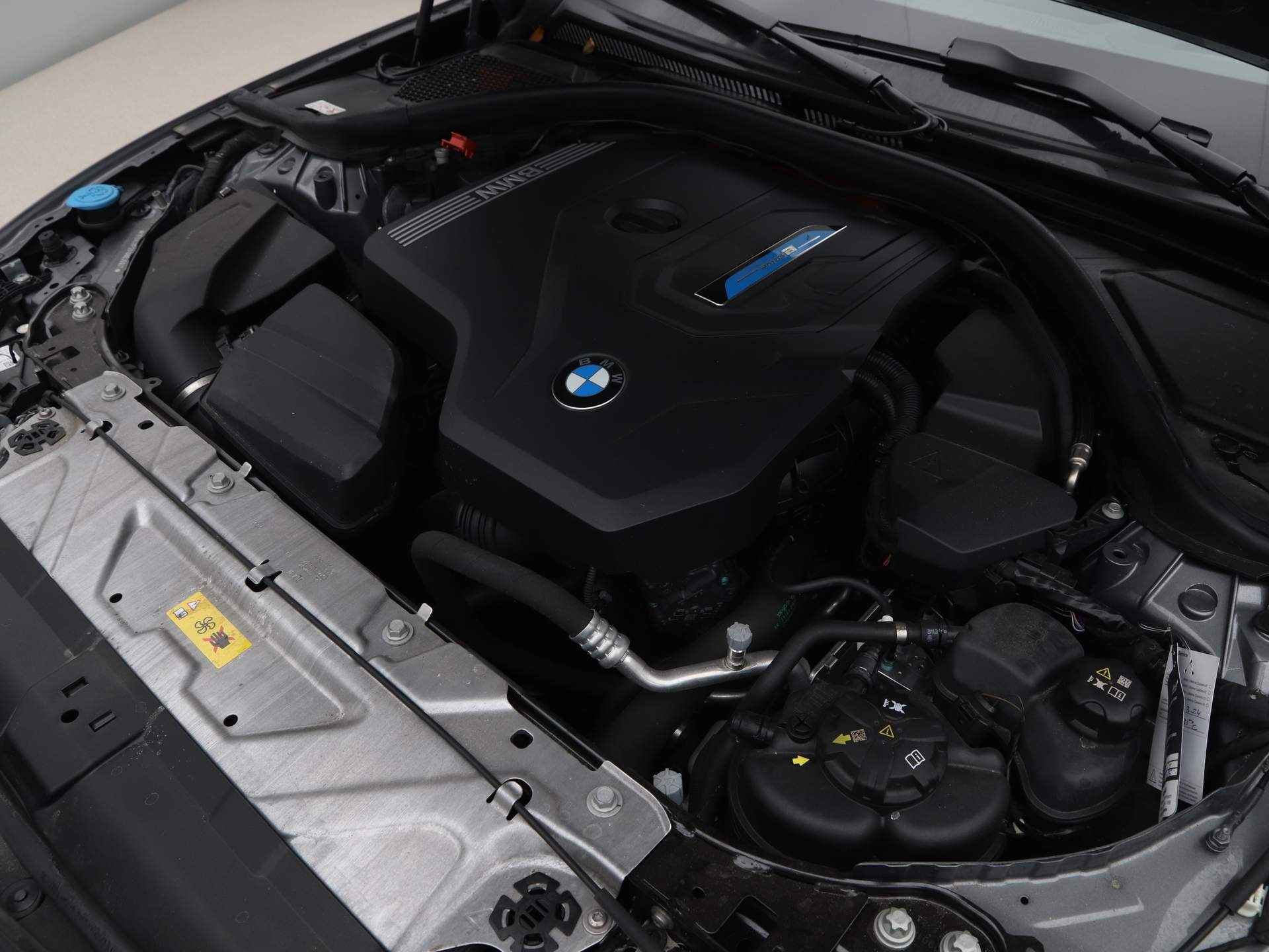 BMW 3 Serie 330e Sedan xDrive M-Sport Hybrid - 5/27