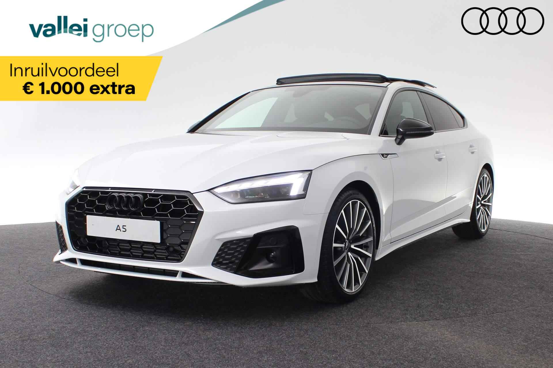 Audi A5 Sportback S edition Competition 35 TFSI 150PK | Glazen panoramadak | Assistentiepakket parking | Optiekpakket zwart plus |