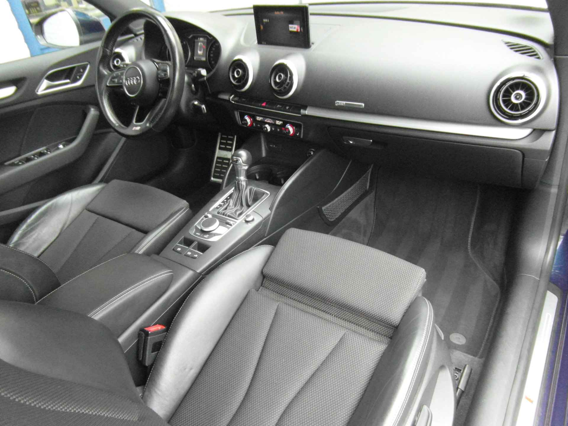 Audi A3 Cabriolet 1.4 TFSI S-line Sport Pro Inclusief Afleveringskosten - 17/26