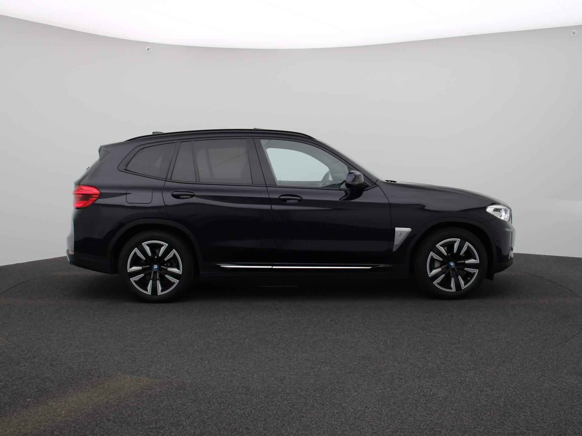 BMW iX3 Executive 80 kWh | Automaat | Panorama dak | Leder | Navigatie | Climate control | Camera | Schuifdak | Parkeer sensoren | LMV | LED | Virtual cockpit | Stoel verwarming - 7/46