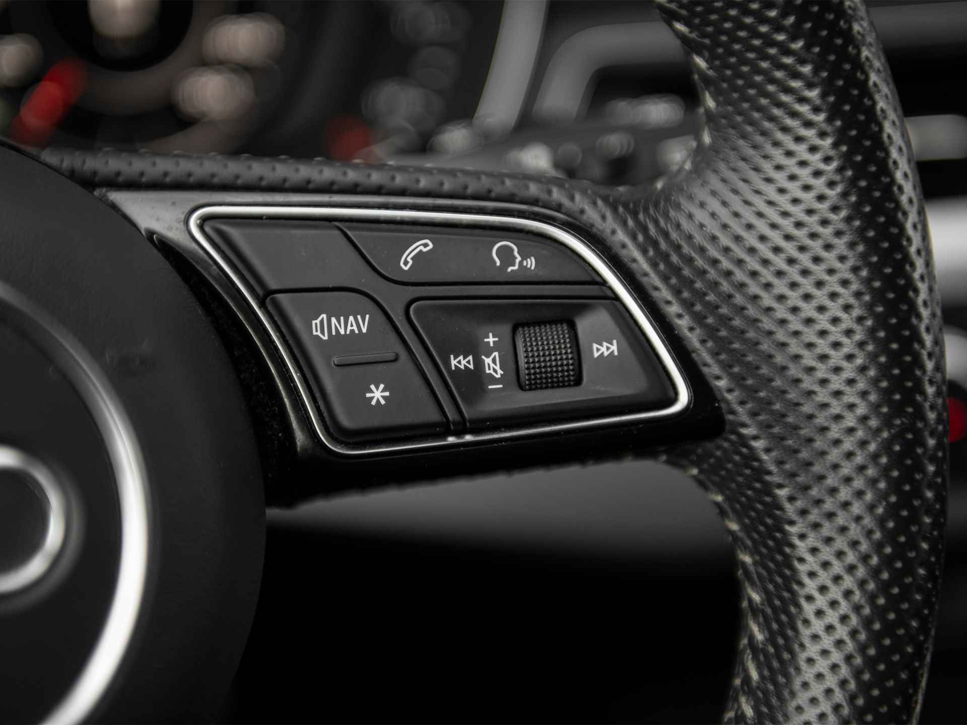 Audi A4 Avant 2.0TDi 190pk Quattro S-Tronic S-Line Black Edition | MMI Navi Plus | Virtual Cockpit | Ass.pakket Tour & City | Black optic | Comf.telefonie | Afn. Trekhaak | Adaptive Cruise Control | Active Lane Assist | Standkachel - 15/60