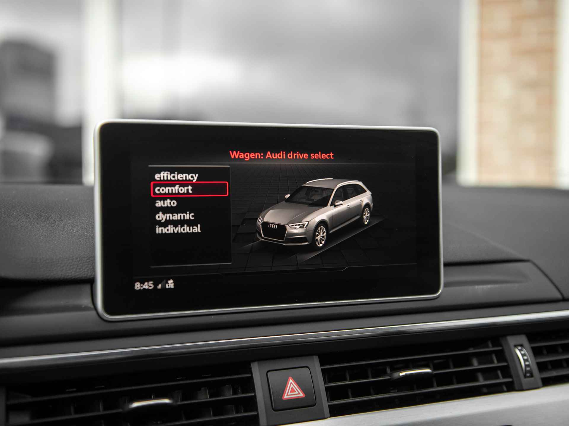Audi A4 Avant 2.0TDi 190pk Quattro S-Tronic S-Line Black Edition | MMI Navi Plus | Virtual Cockpit | Ass.pakket Tour & City | Black optic | Comf.telefonie | Afn. Trekhaak | Adaptive Cruise Control | Active Lane Assist | Standkachel - 19/60