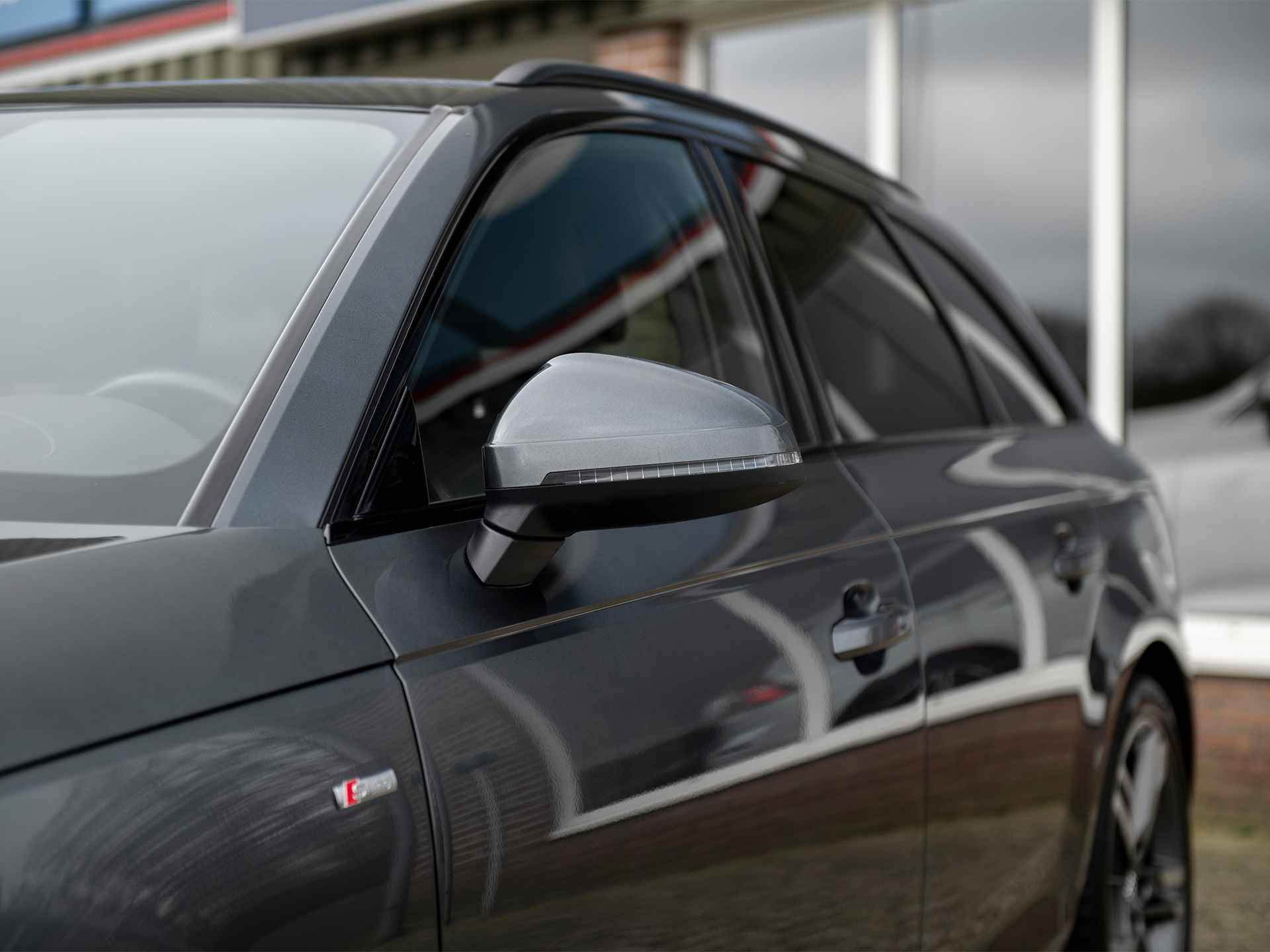 Audi A4 Avant 2.0TDi 190pk Quattro S-Tronic S-Line Black Edition | MMI Navi Plus | Virtual Cockpit | Ass.pakket Tour & City | Black optic | Comf.telefonie | Afn. Trekhaak | Adaptive Cruise Control | Active Lane Assist | Standkachel - 27/60