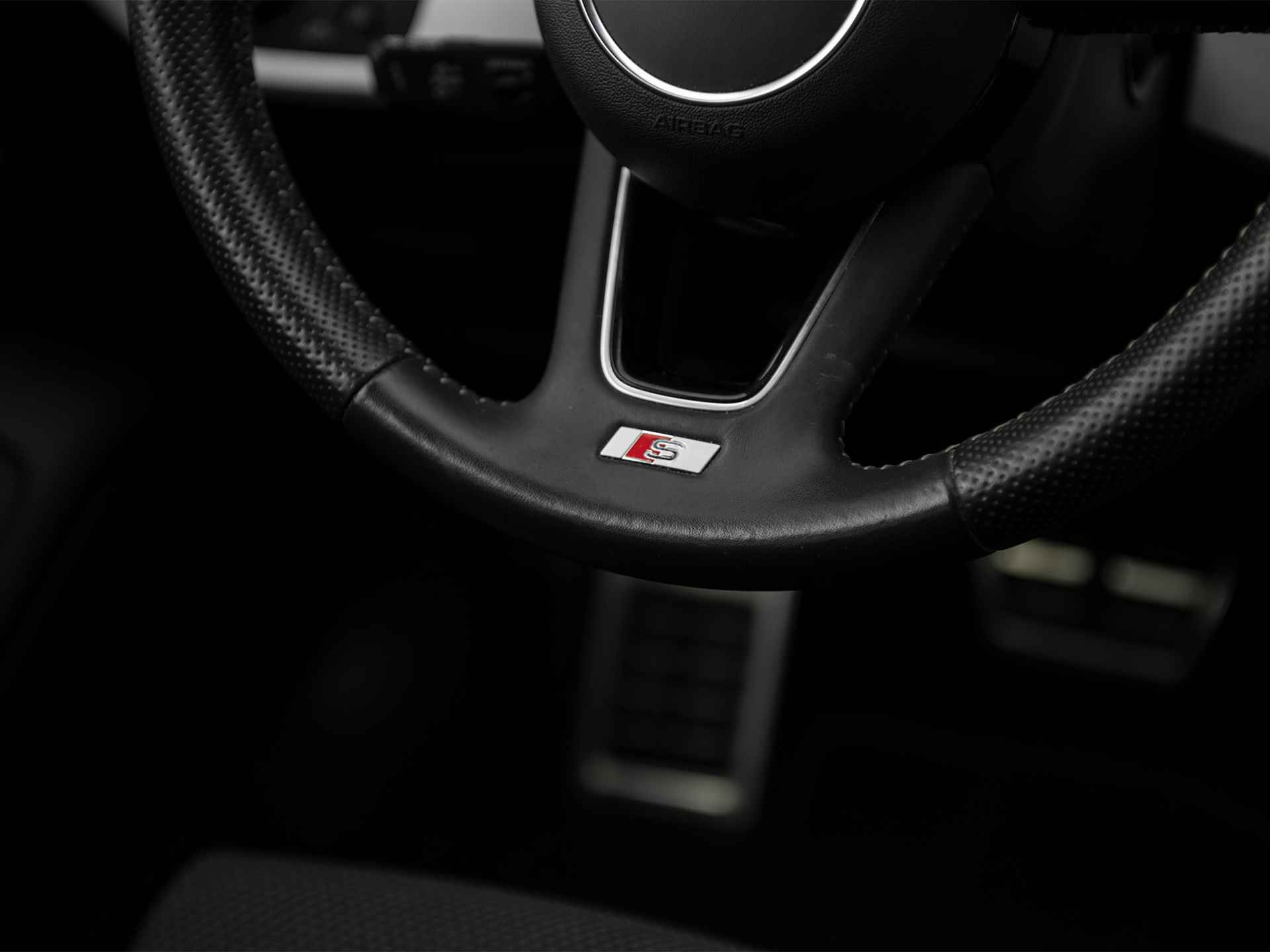 Audi A4 Avant 2.0TDi 190pk Quattro S-Tronic S-Line Black Edition | MMI Navi Plus | Virtual Cockpit | Ass.pakket Tour & City | Black optic | Comf.telefonie | Afn. Trekhaak | Adaptive Cruise Control | Active Lane Assist | Standkachel - 30/60