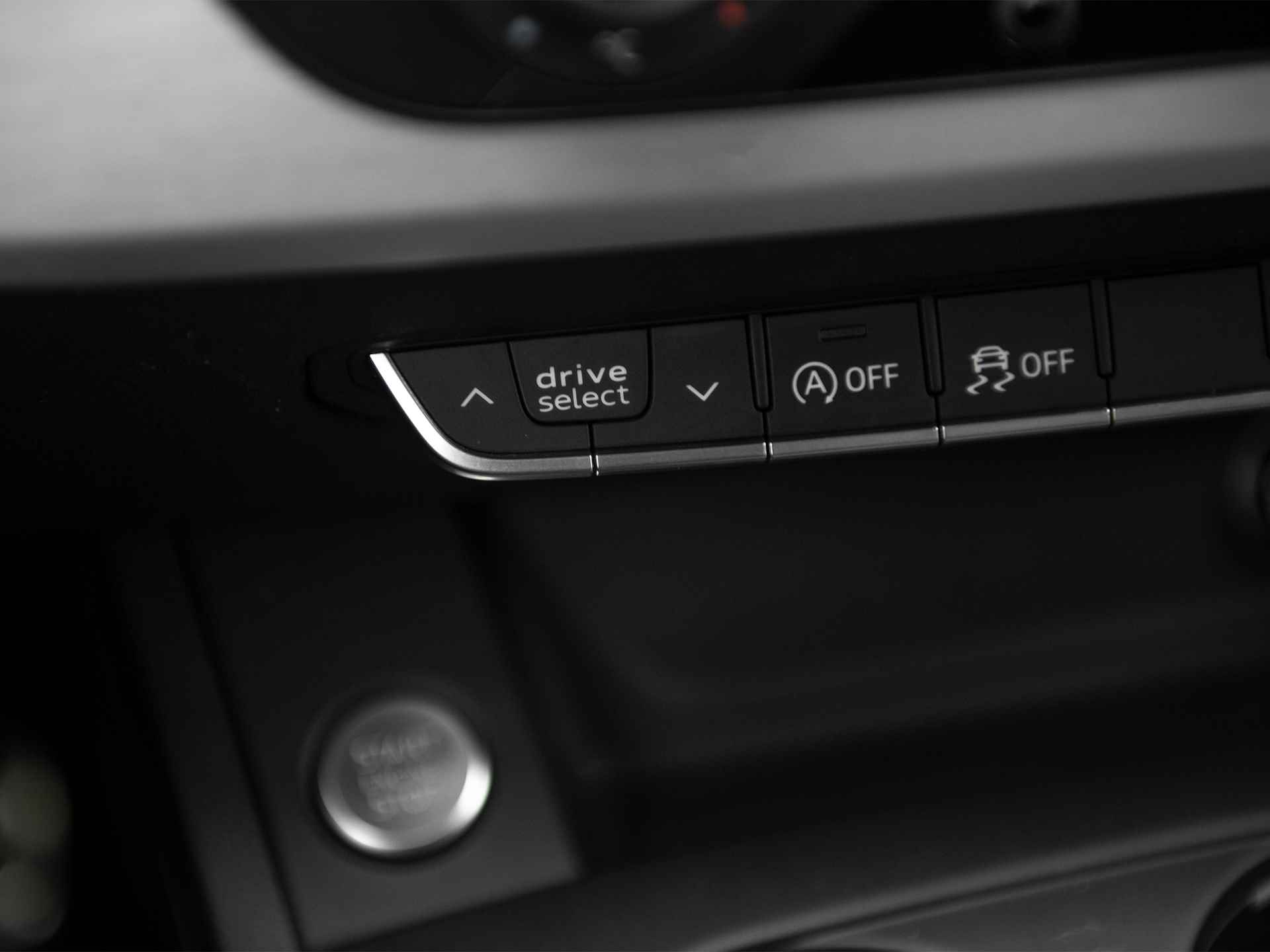 Audi A4 Avant 2.0TDi 190pk Quattro S-Tronic S-Line Black Edition | MMI Navi Plus | Virtual Cockpit | Ass.pakket Tour & City | Black optic | Comf.telefonie | Afn. Trekhaak | Adaptive Cruise Control | Active Lane Assist | Standkachel - 34/60